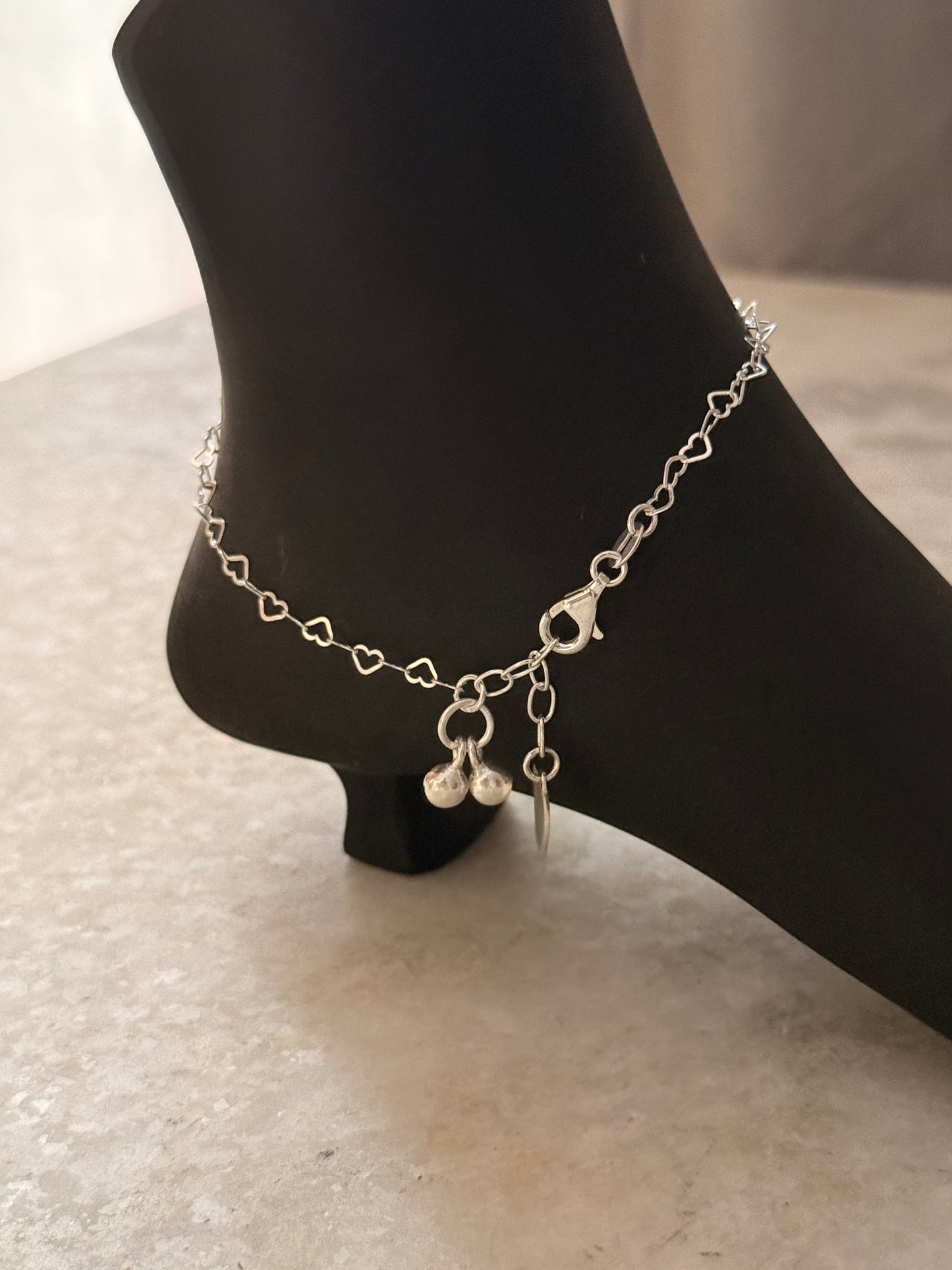 Minimalist hearts link anklet for everyday wear