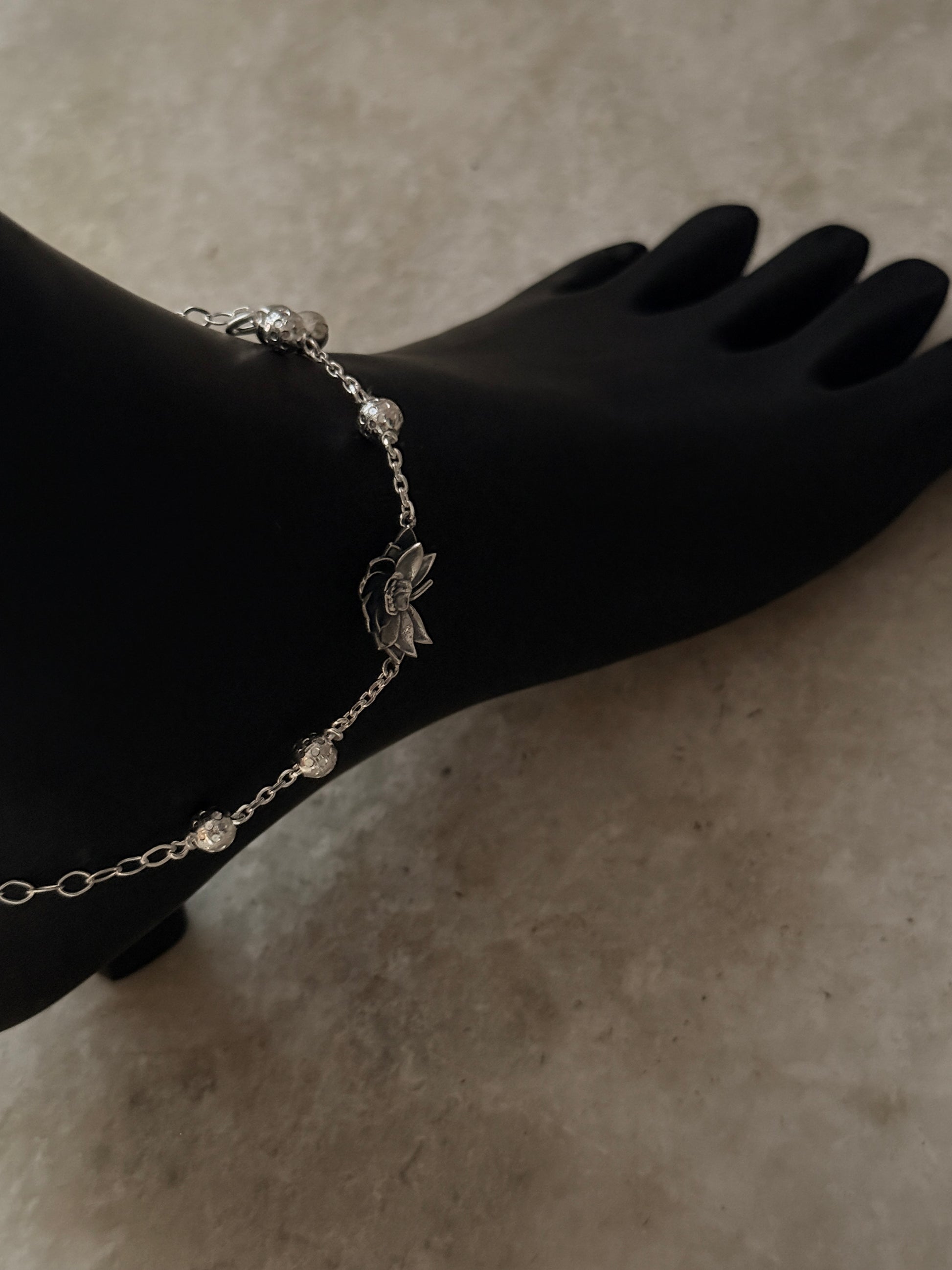 Timeless lotus charm anklet for spiritual and elegant style