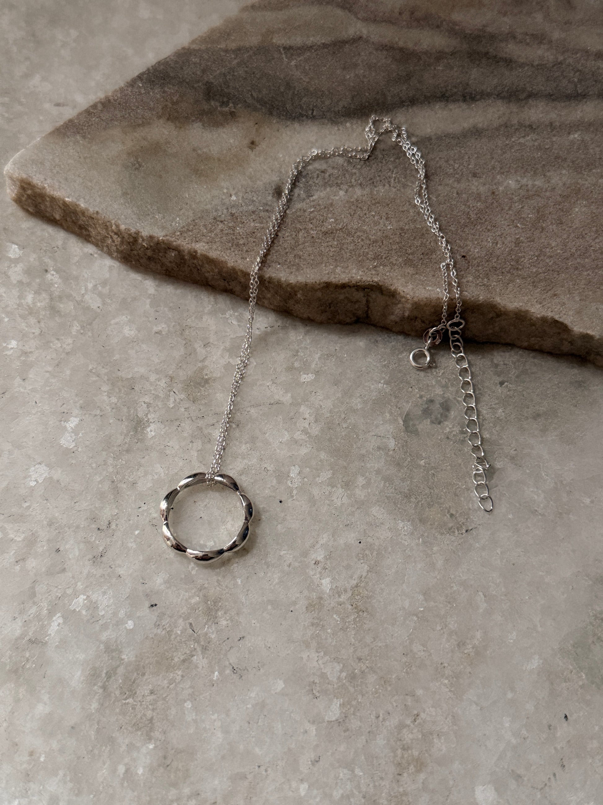 Minimal floral edge 925 silver chain necklace