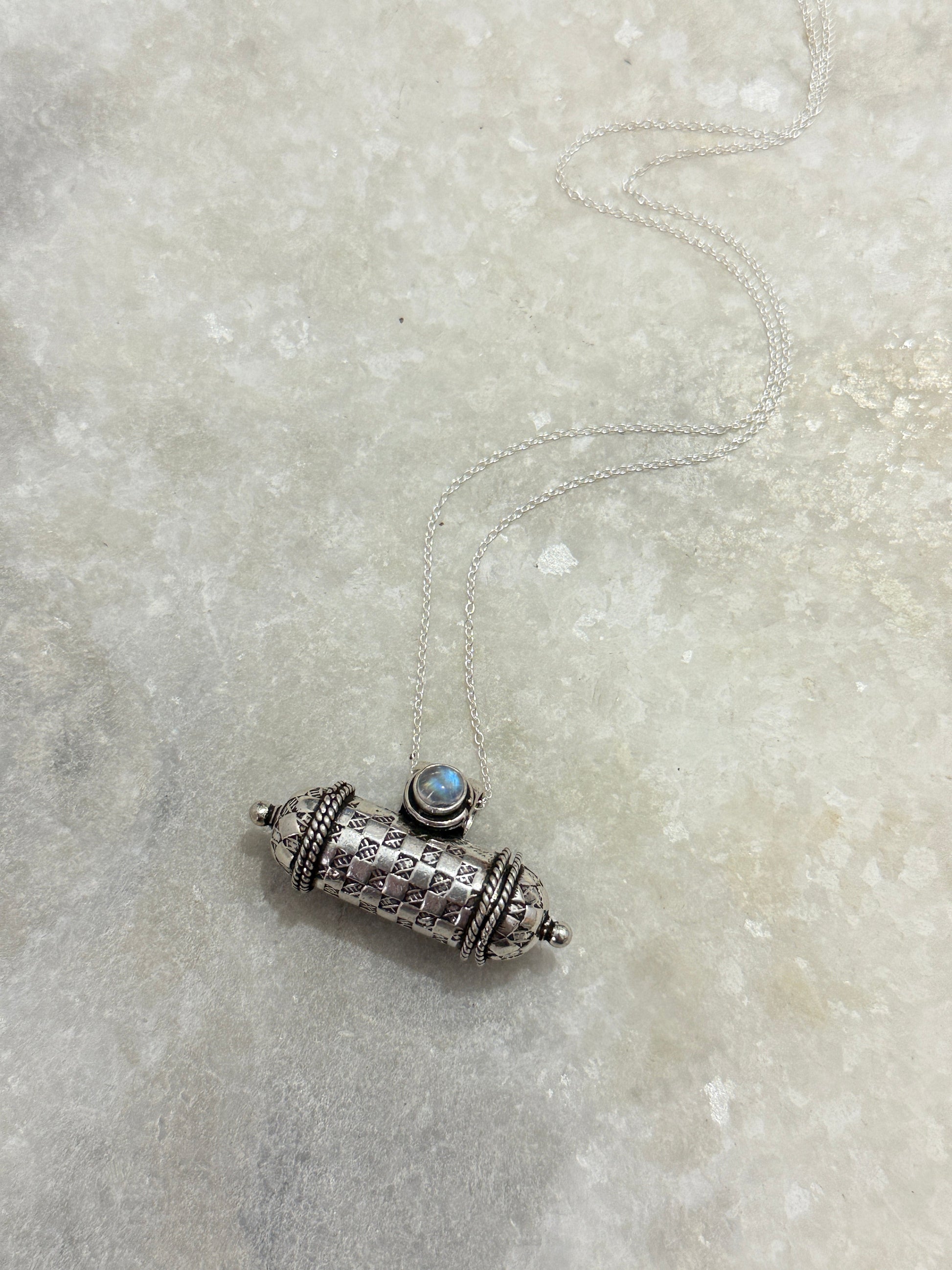 natural labradorite moonstone taveez 925 sterling silver pendant