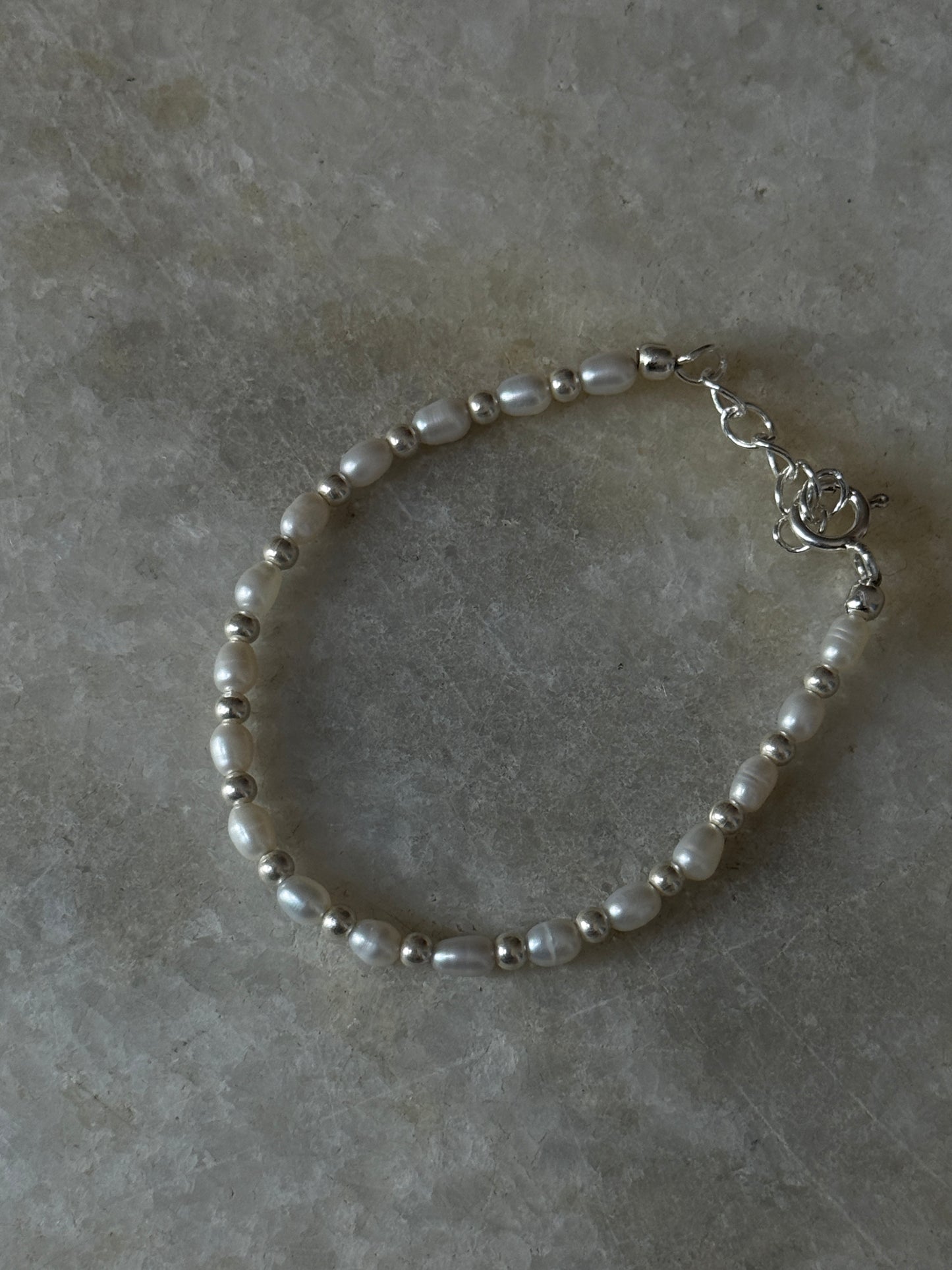 Elegant freshwater pearls and silver beads 925 silver bracelet