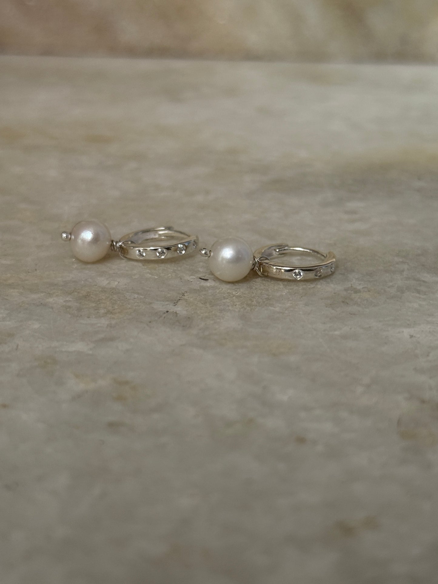 Minimalist pearl and cubic zirconia 925 Sterling Silver huggies
