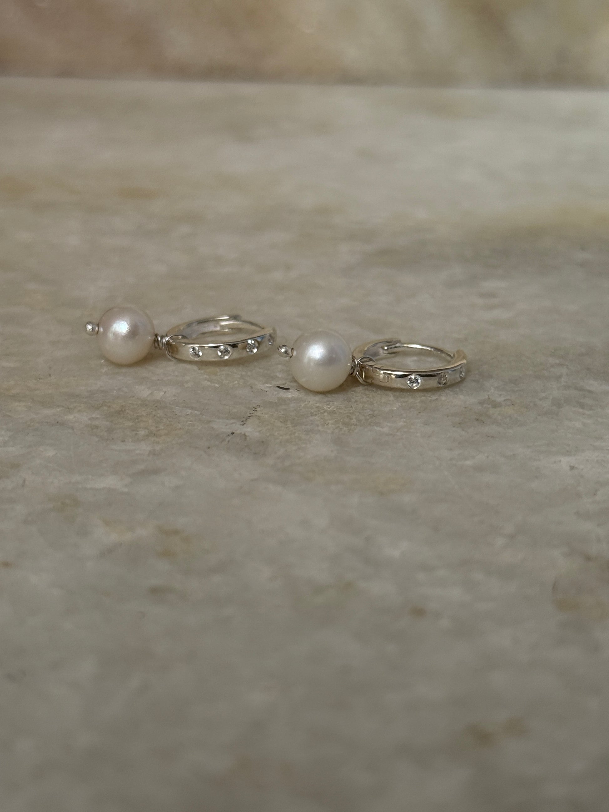 Minimalist pearl and cubic zirconia 925 Sterling Silver huggies