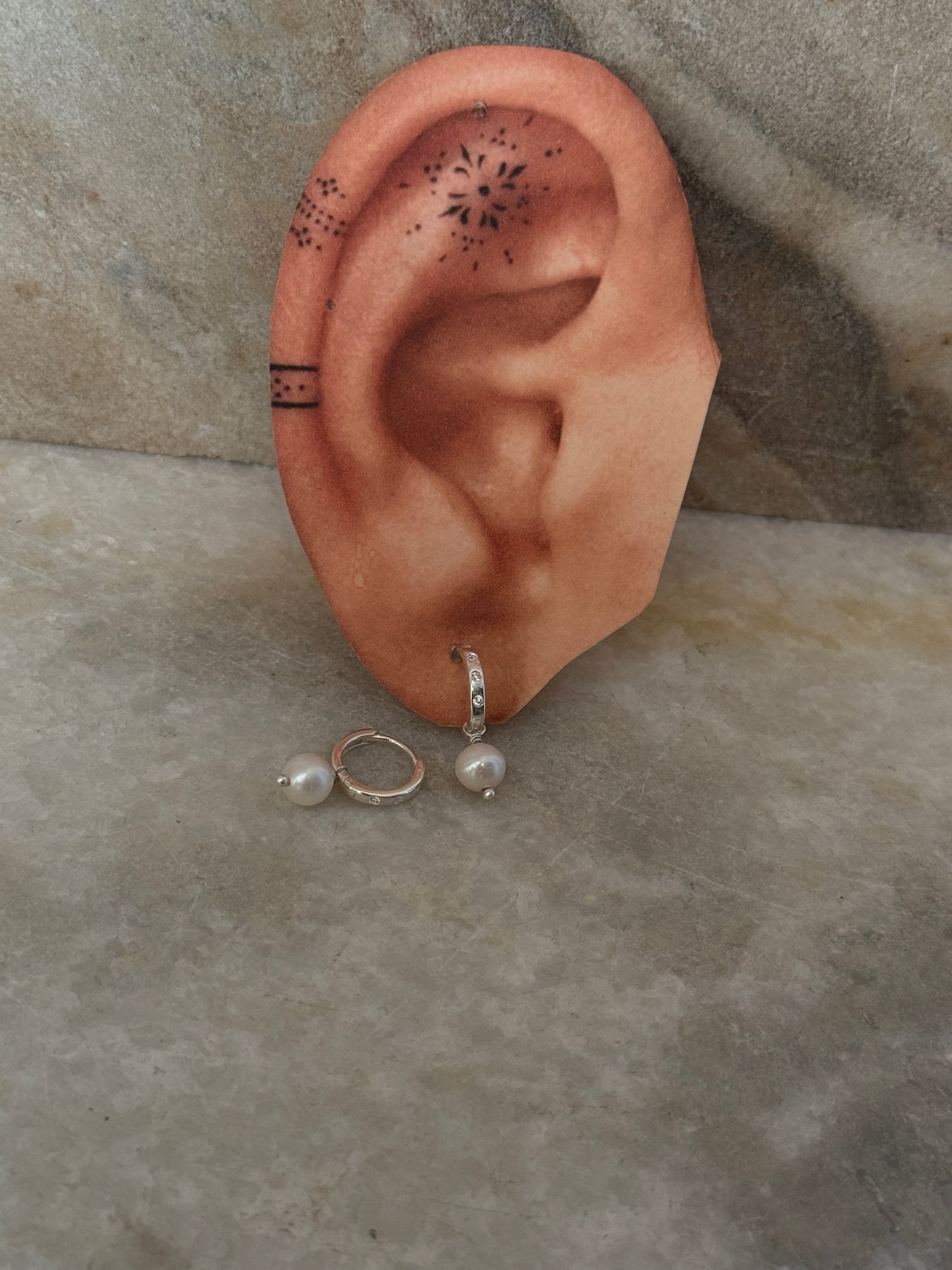 Fresh water pearl and cubic zirconia classic 925 Sterling Silver hoop earrings