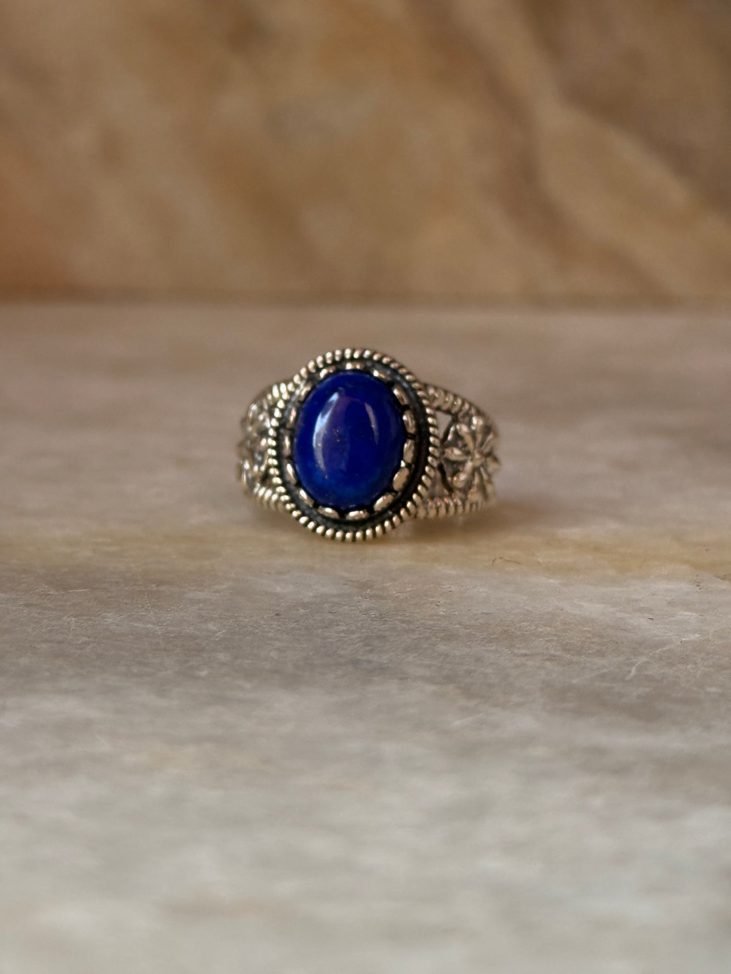 artisan 925 sterling silver lapis lazuli flower detailed ring  