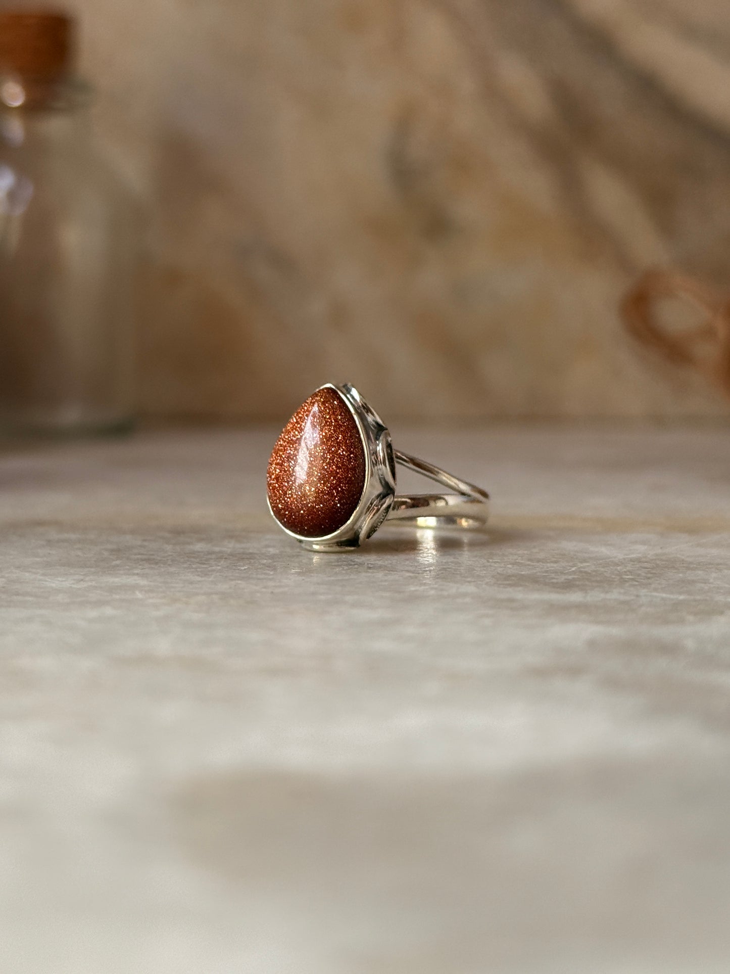 natural sunstone shiny pear 925 sterling silver ring