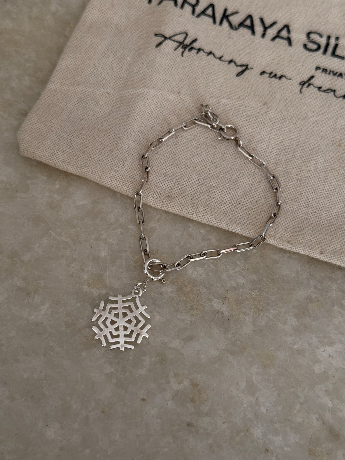 925 Sterling silver paper clip chain bracelet featuring snowflake pendant