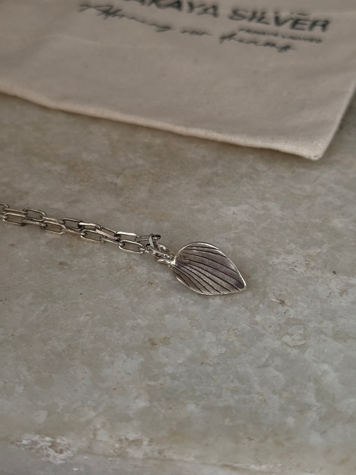 Handcrafted 925 Sterling silver big leaf charm paper clip bracelet