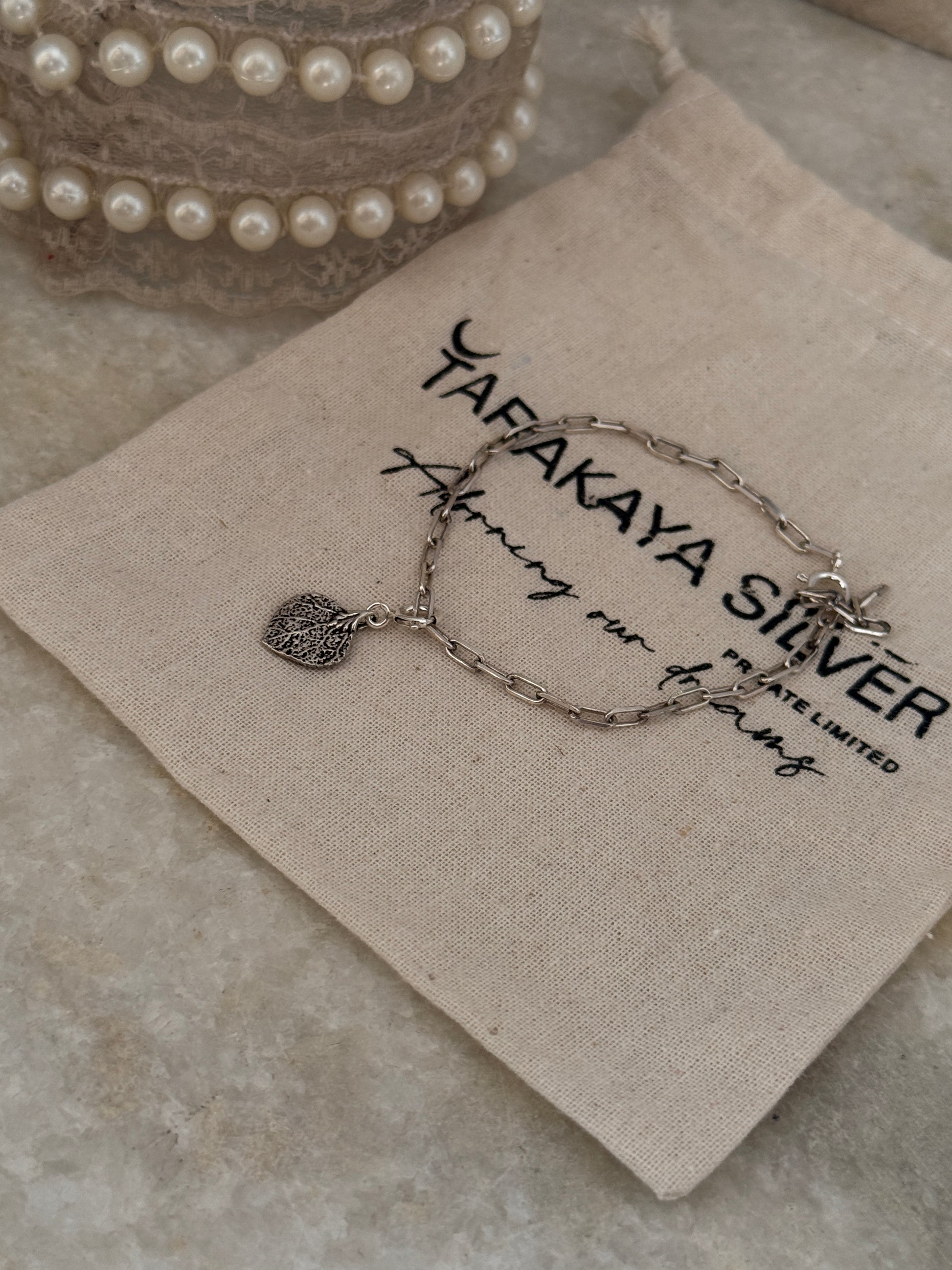 925 Sterling silver paper clip chain bracelet featuring leaf charm