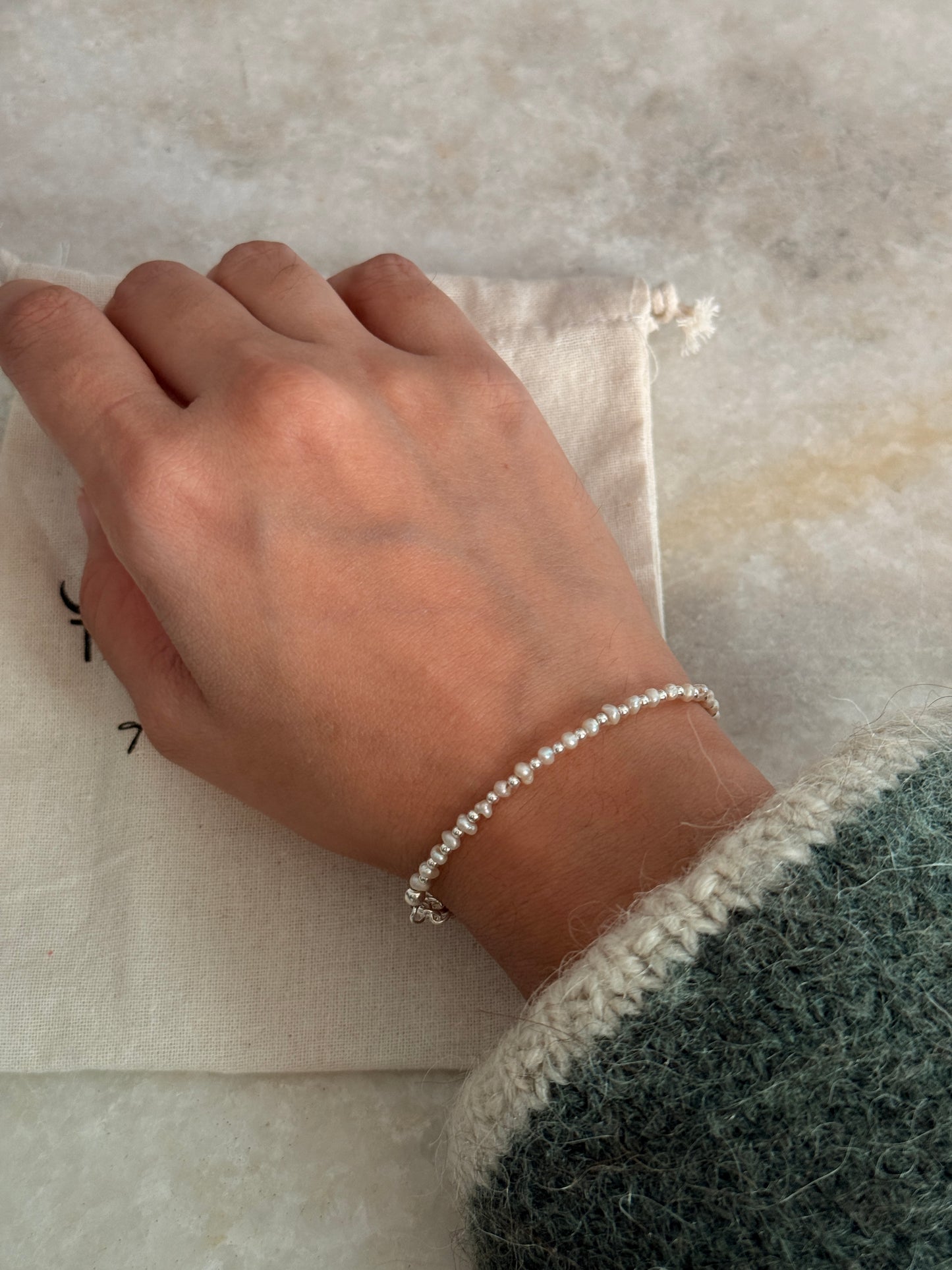 Statement 925 sterling silver fresh water pearl warm tone bracelet with silver bead accents