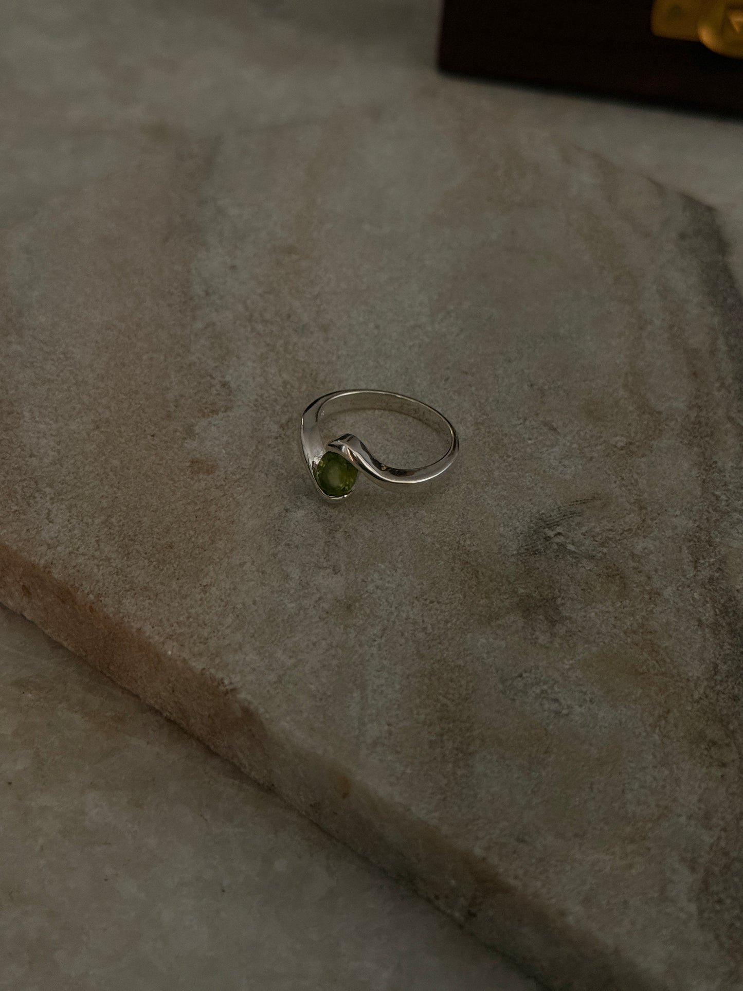natural peridot oval 925 sterling silver solitaire ring