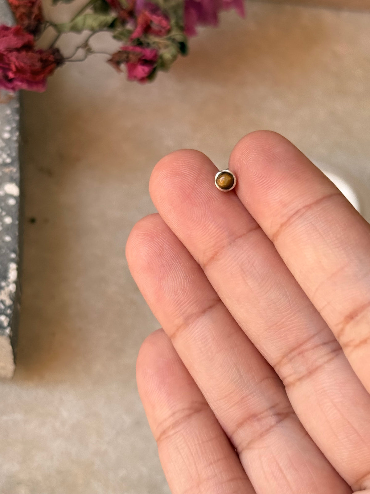 925 Sterling Silver Tiger Eye South Screw Back Minimal Nose Pin