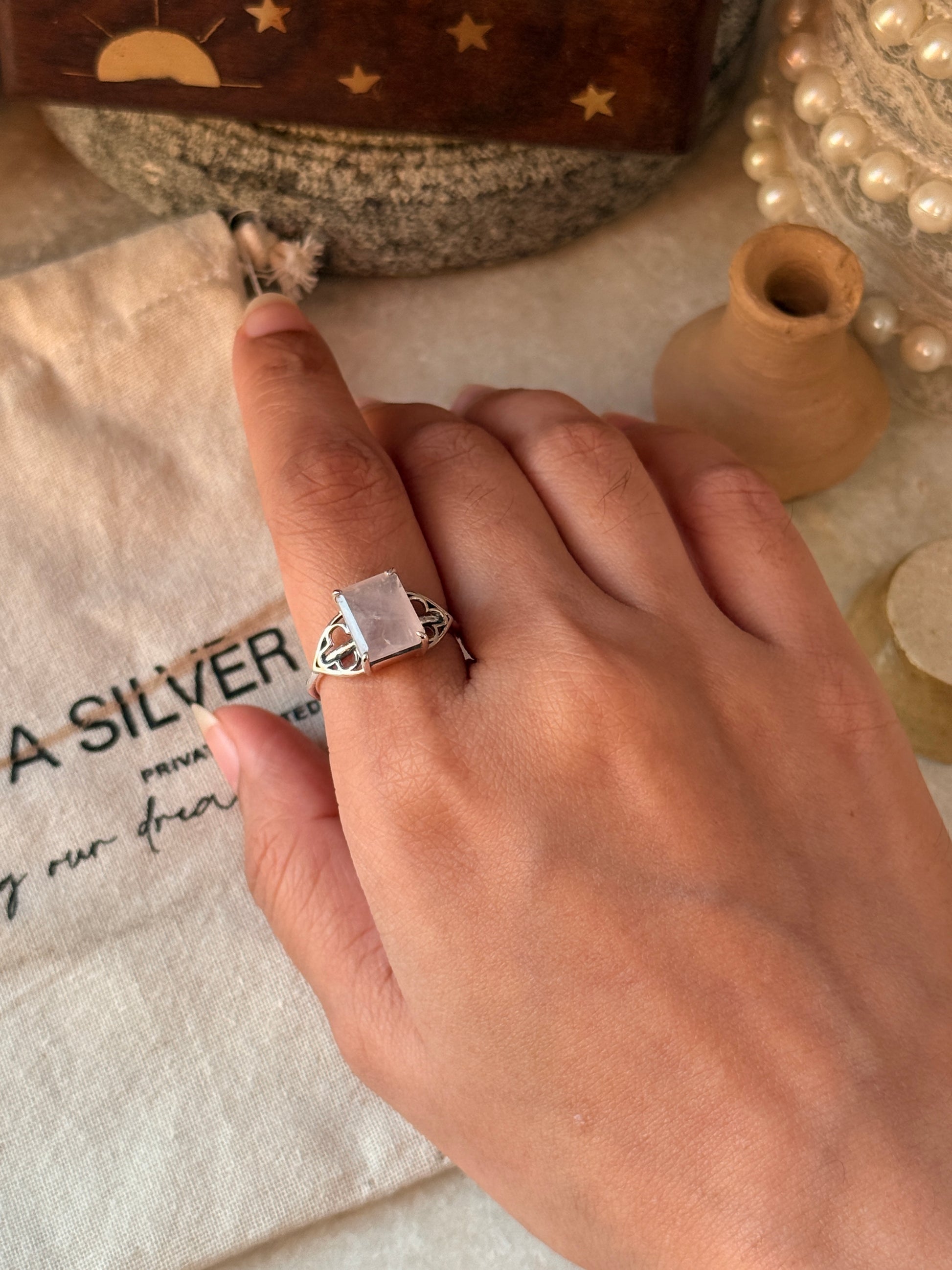 vintage-inspired rose quartz rectangular 925 sterling silver ring  