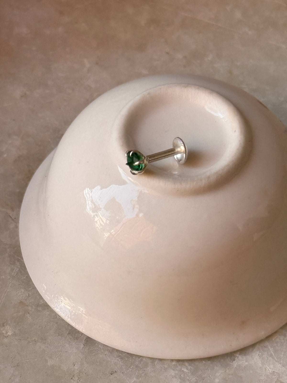 925 Sterling Silver Green Cz Prong Setting South Screw Back Nose Pin