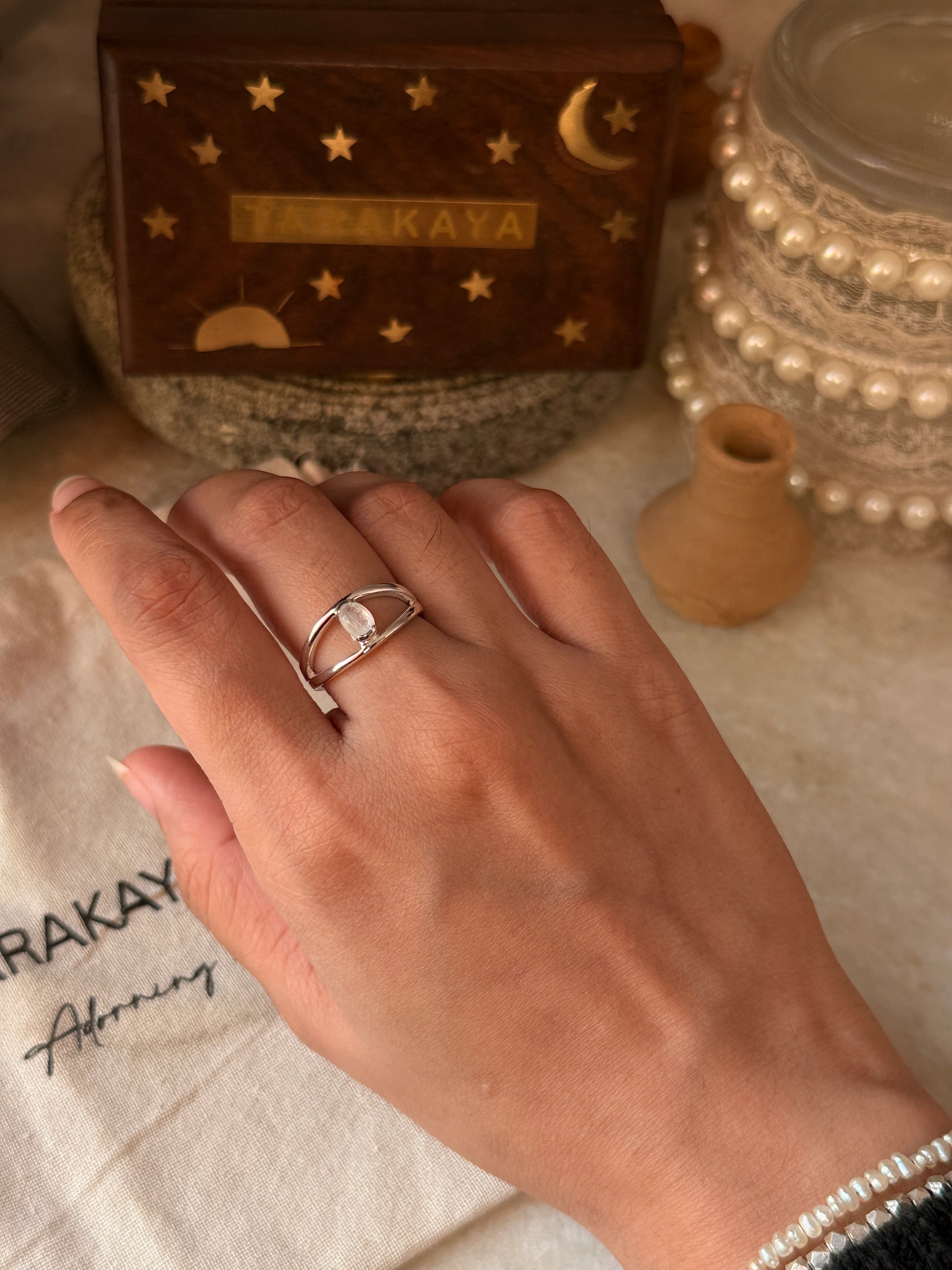 Moonstone oval cut solitaire ring in 925 sterling silver