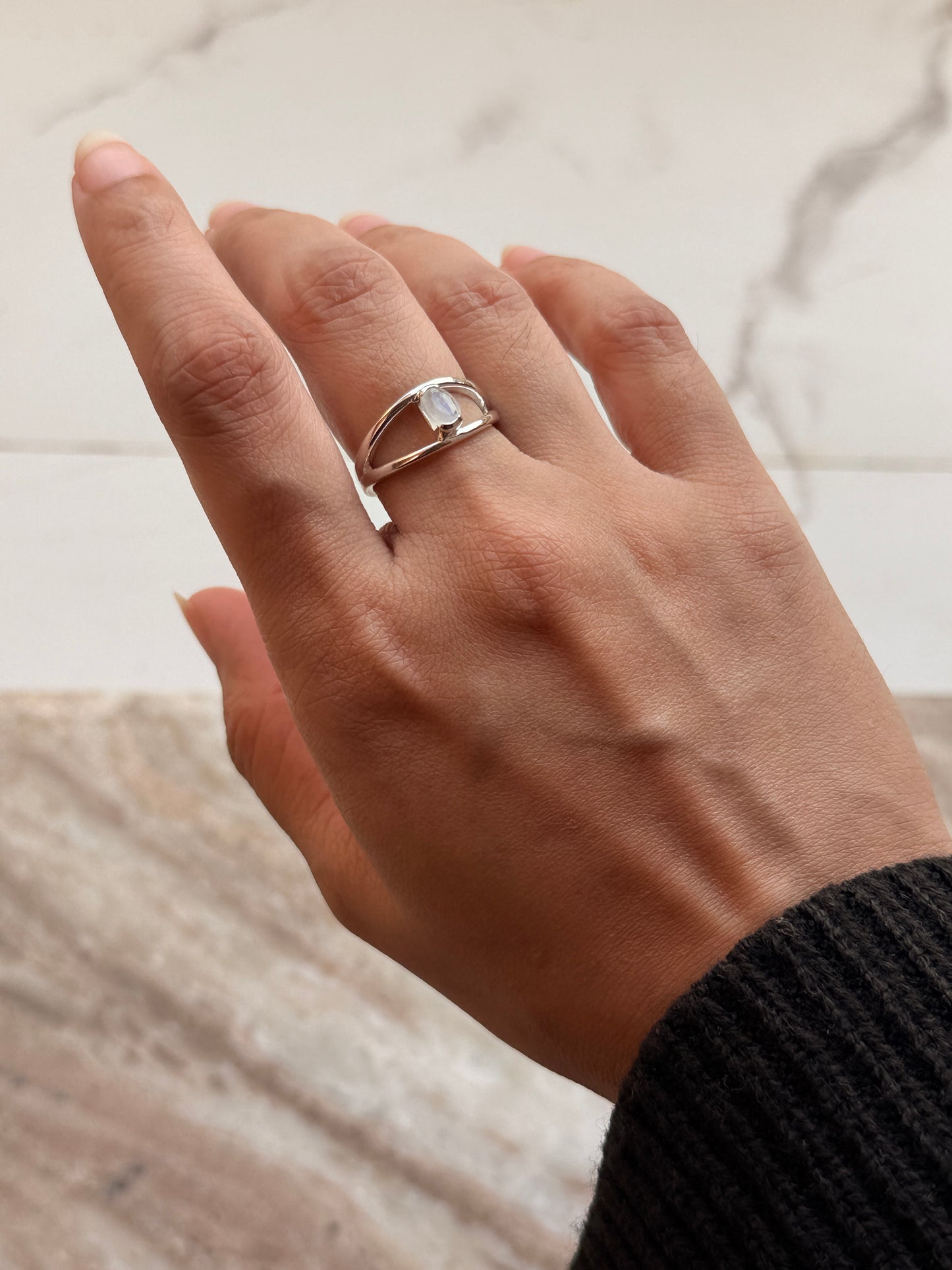 Elegant moonstone oval solitaire 925 sterling silver ring