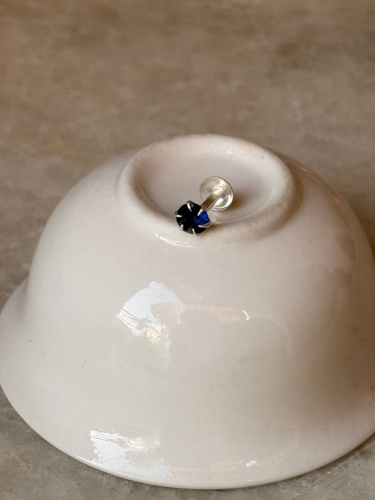 925 Sterling Silver Blue Cz Prong Setting South Screw Back Nose Pin