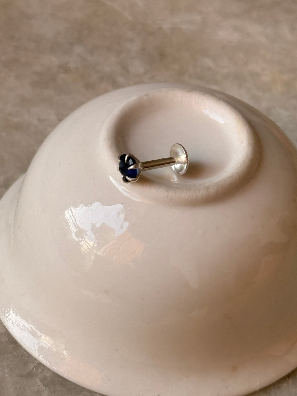 925 Sterling Silver Blue Cz Prong Setting South Screw Back Nose Pin