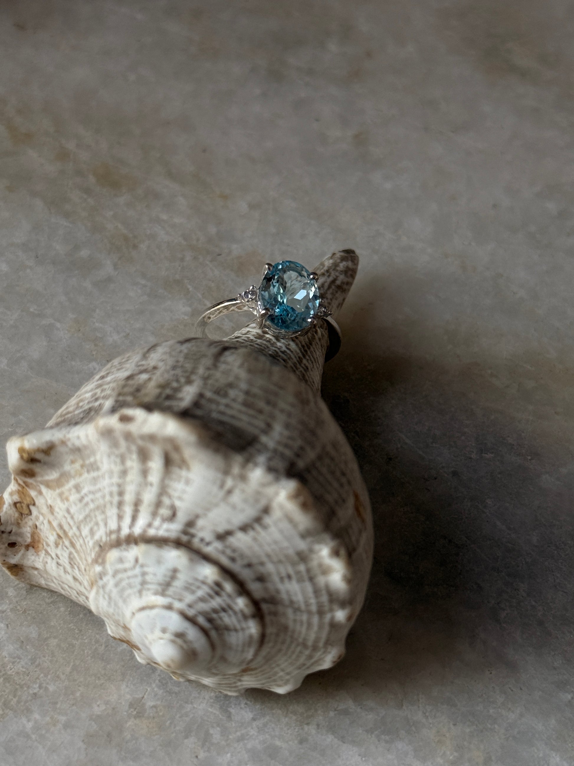adjustable 925 sterling silver blue topaz oval ring