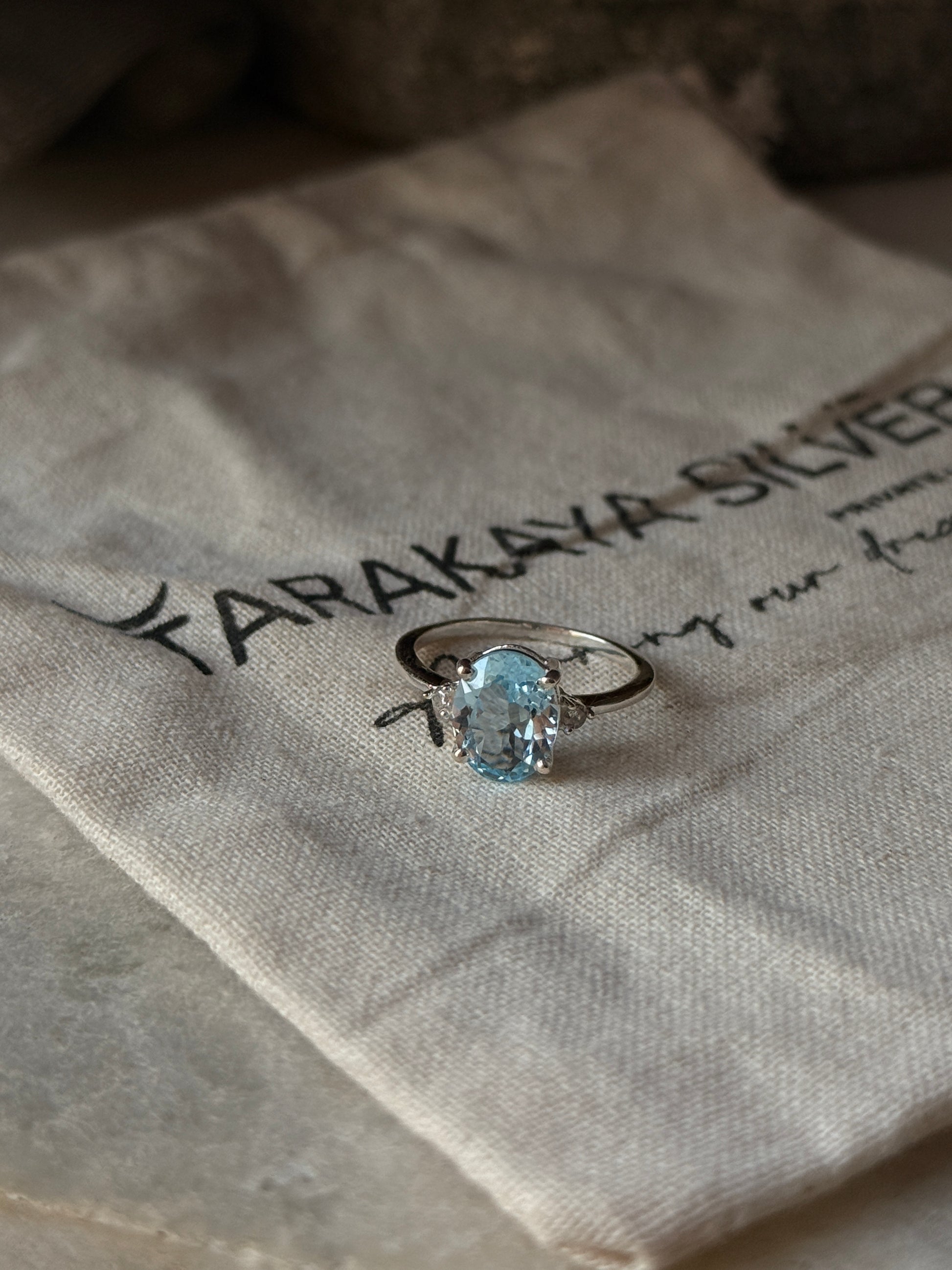 classic 925 sterling silver blue topaz oval ring