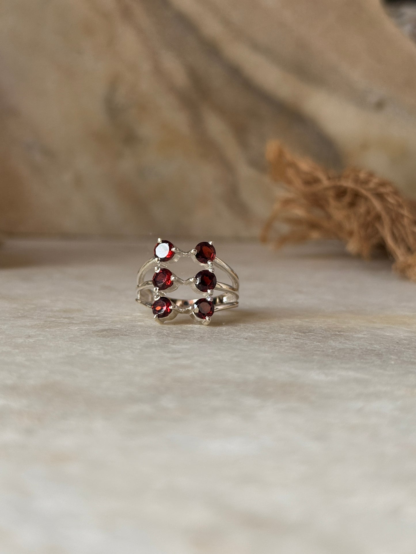 Vintage style 925 sterling silver garnet 6 stone ring