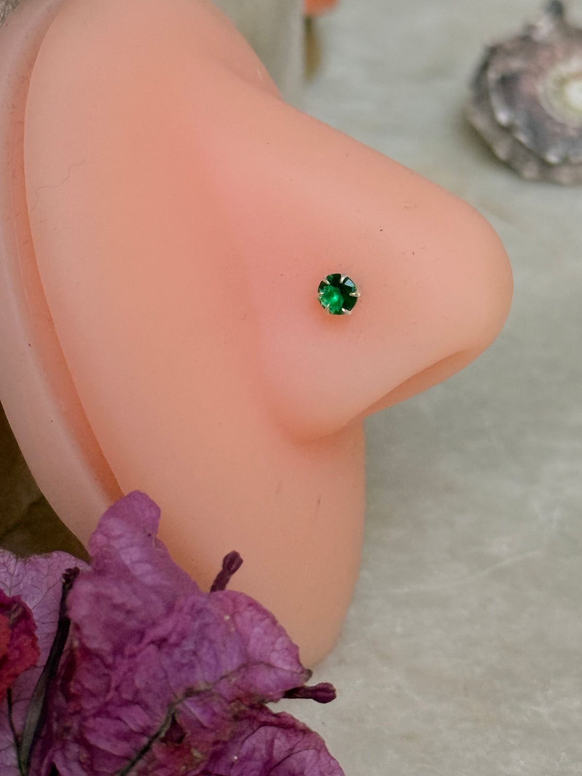 925 Sterling Silver Green Cz Prong Setting South Screw Back Nose Pin