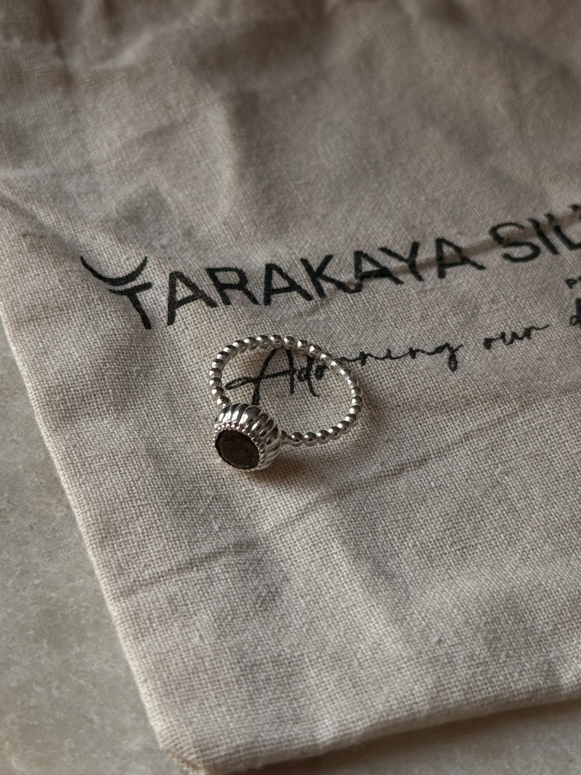 Vintage style 925 sterling silver smokey quartz dot ring  