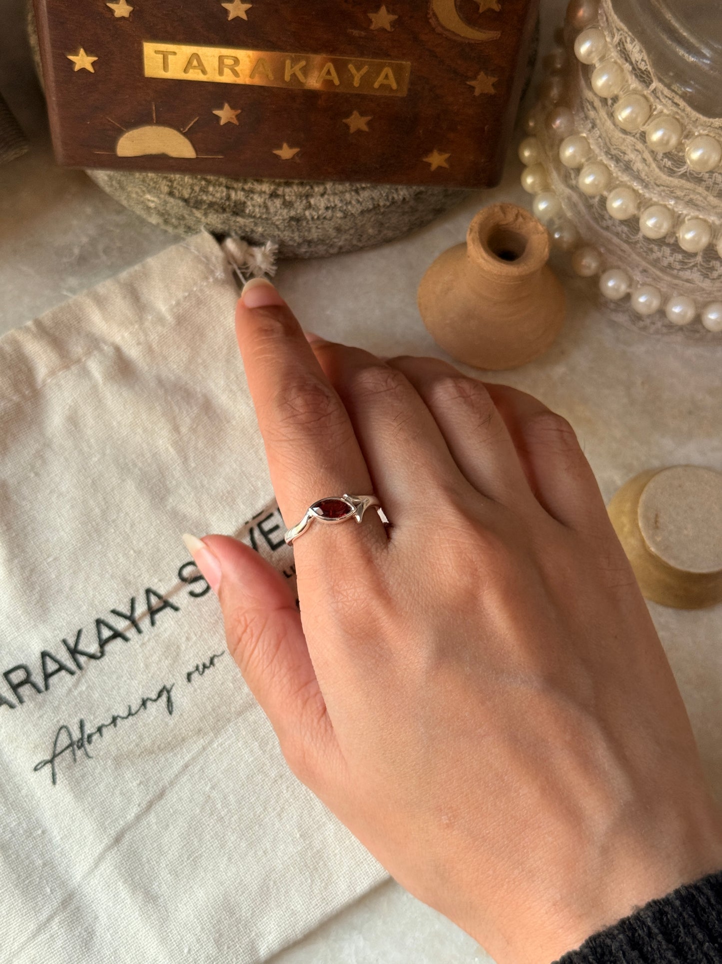 Classic 925 sterling silver garnet marquise solitaire ring