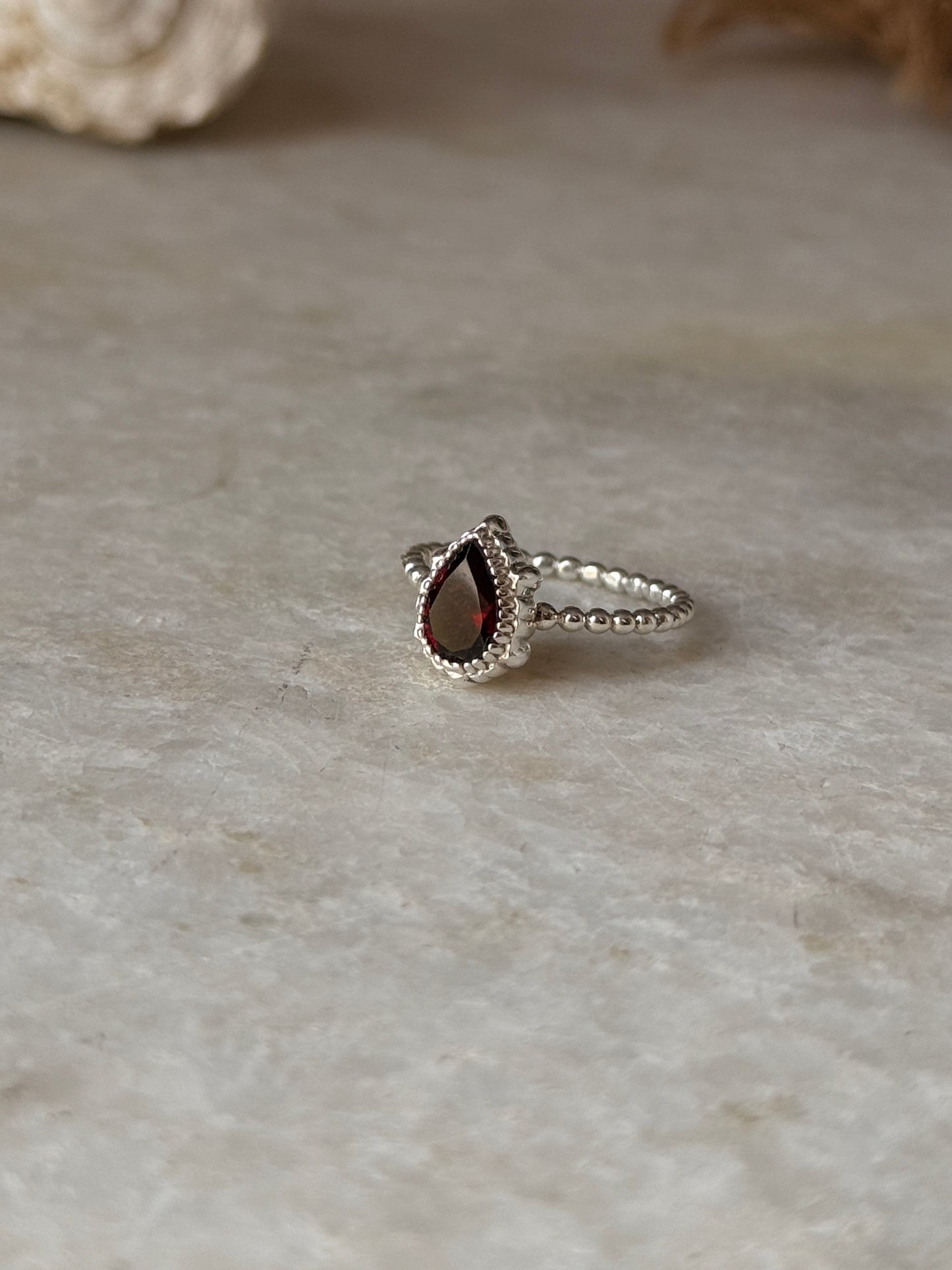 Elegant garnet pear dot band 925 sterling silver ring