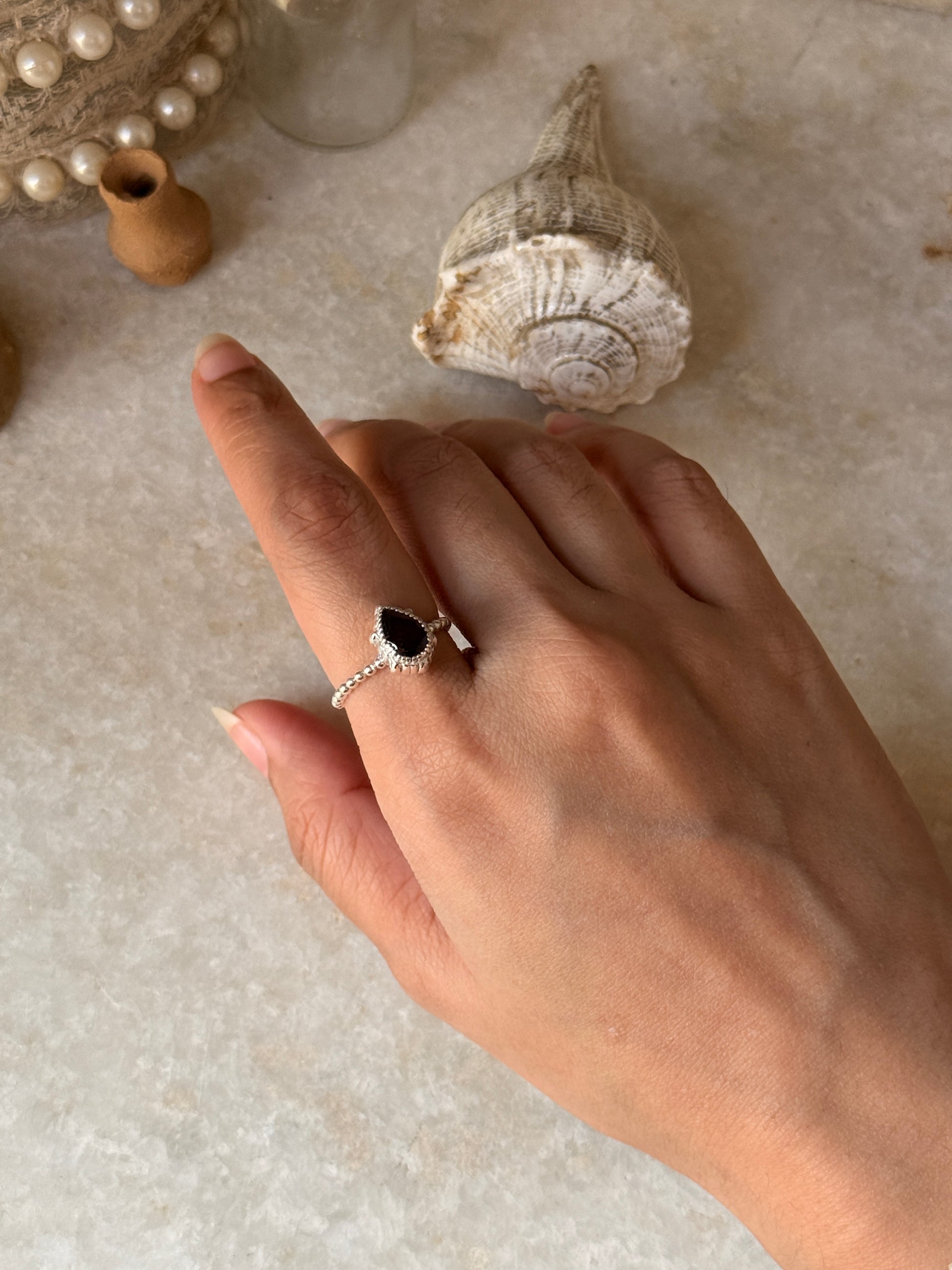 Statement 925 sterling silver garnet pear dot ring