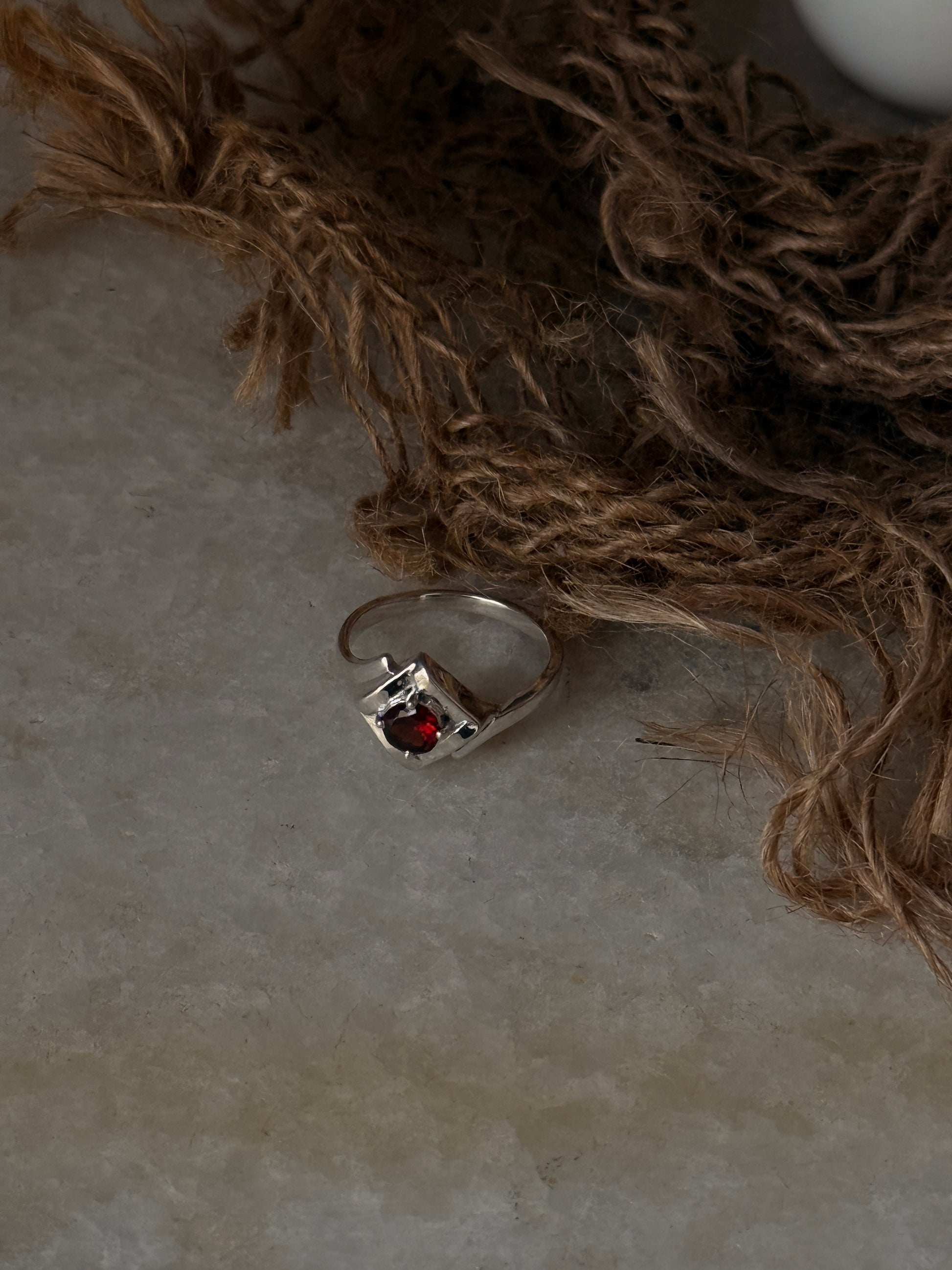 natural garnet solitaire 925 sterling silver ring