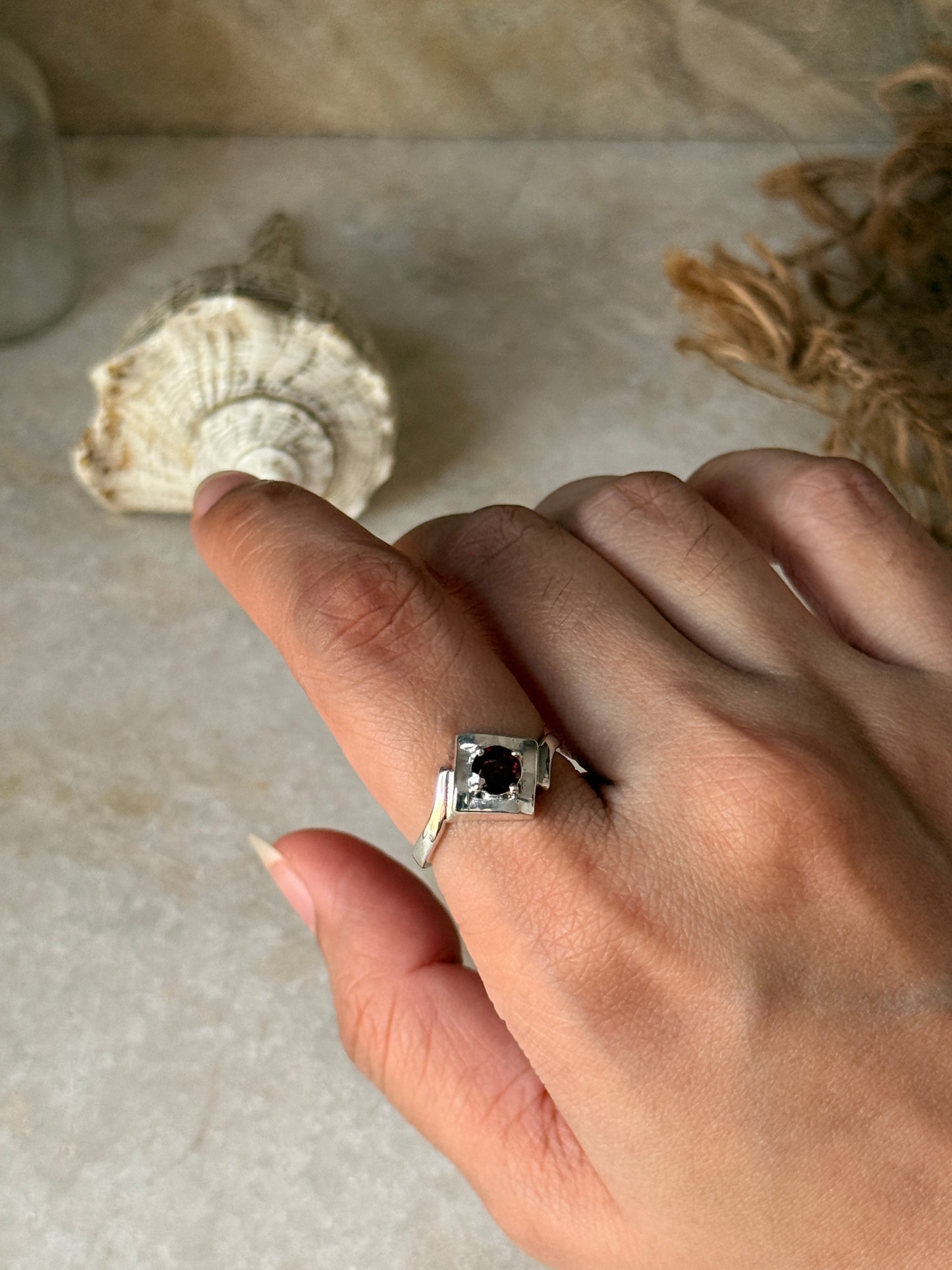 boho style 925 sterling silver garnet solitaire ring  