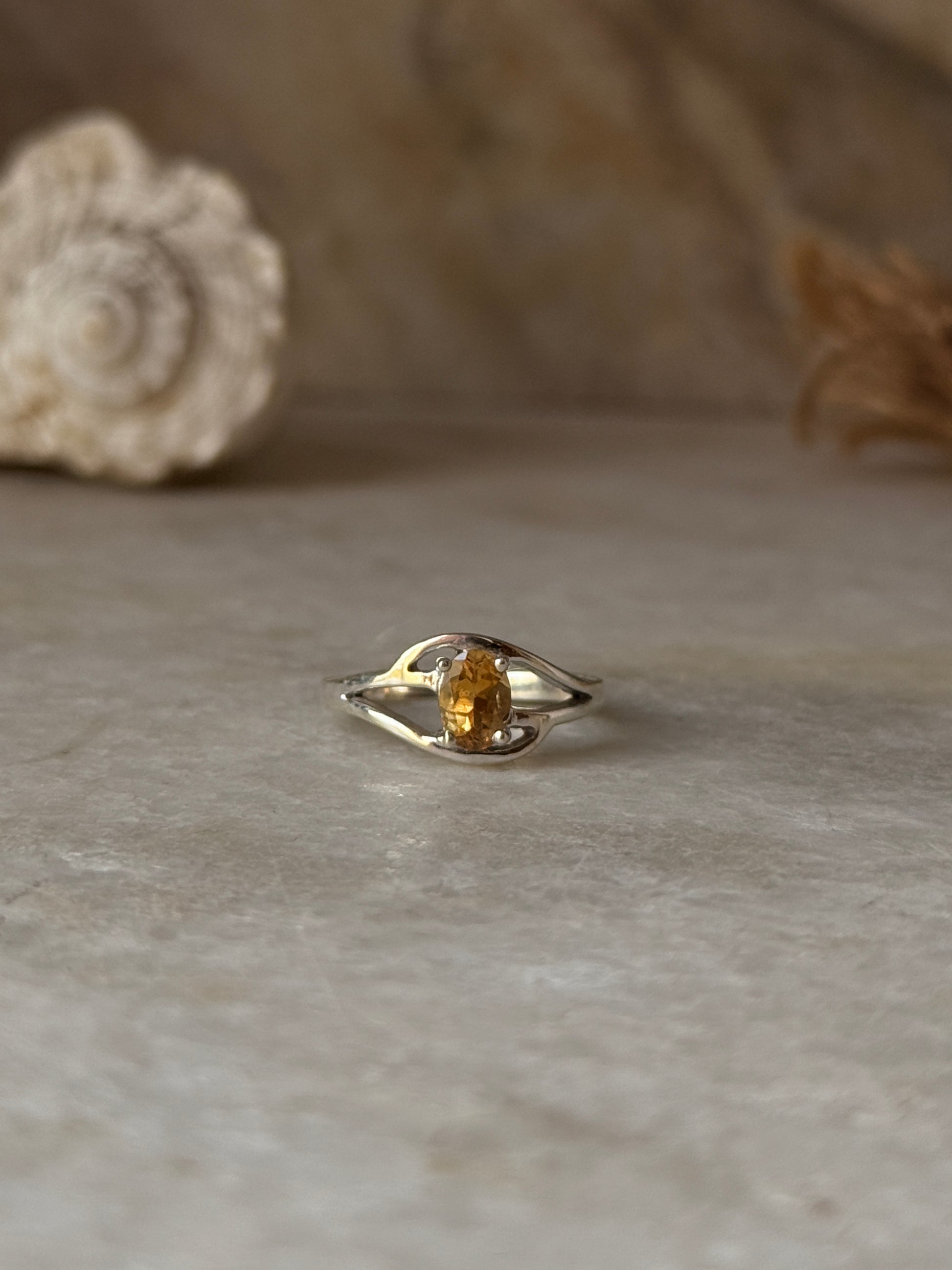 Elegant citrine oval solitaire 925 sterling silver ring  