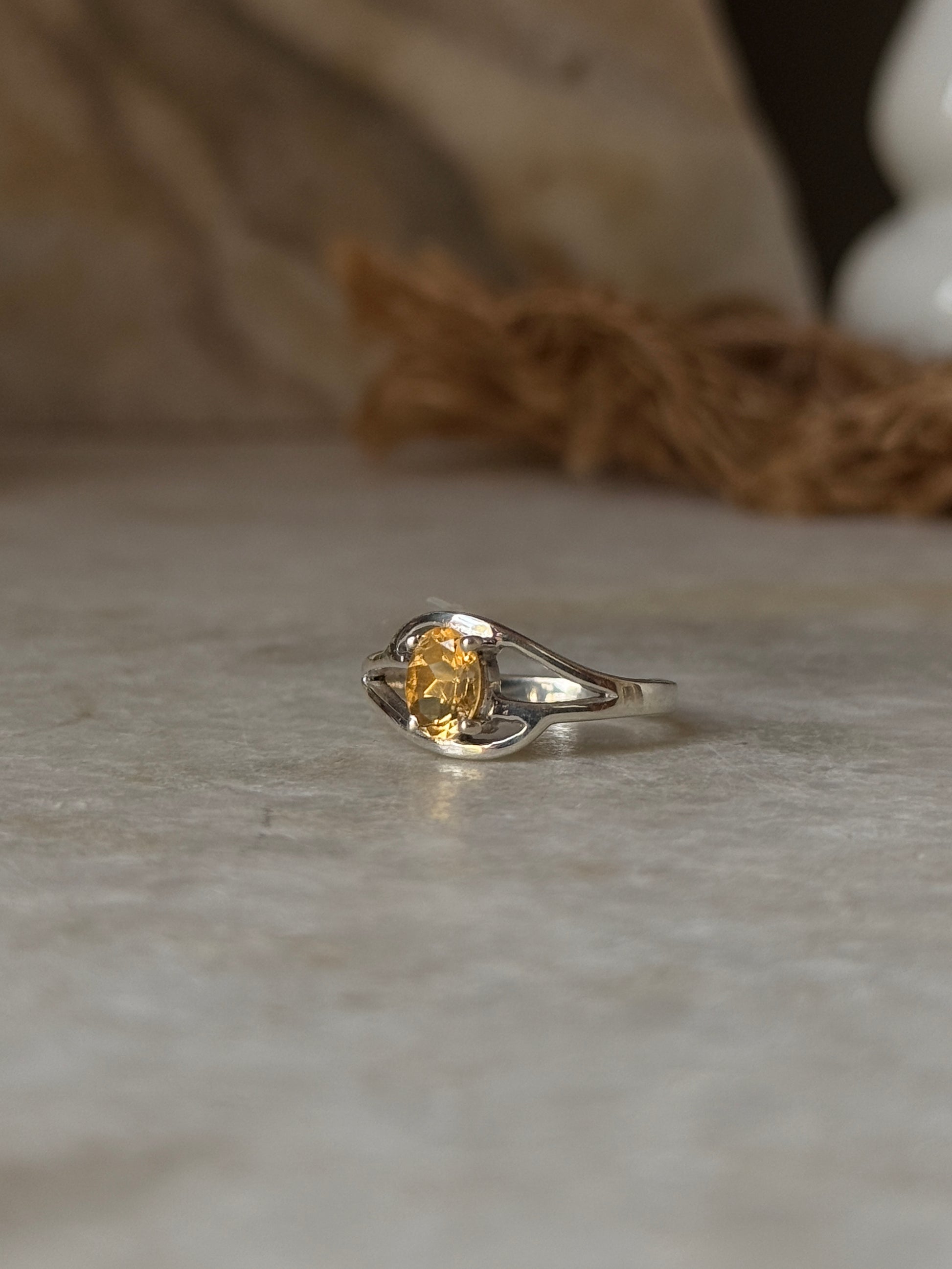 Vintage style 925 sterling silver citrine oval ring  