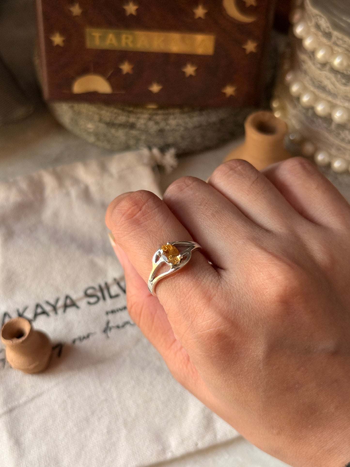  Natural citrine oval gemstone solitaire 925 sterling silver ring