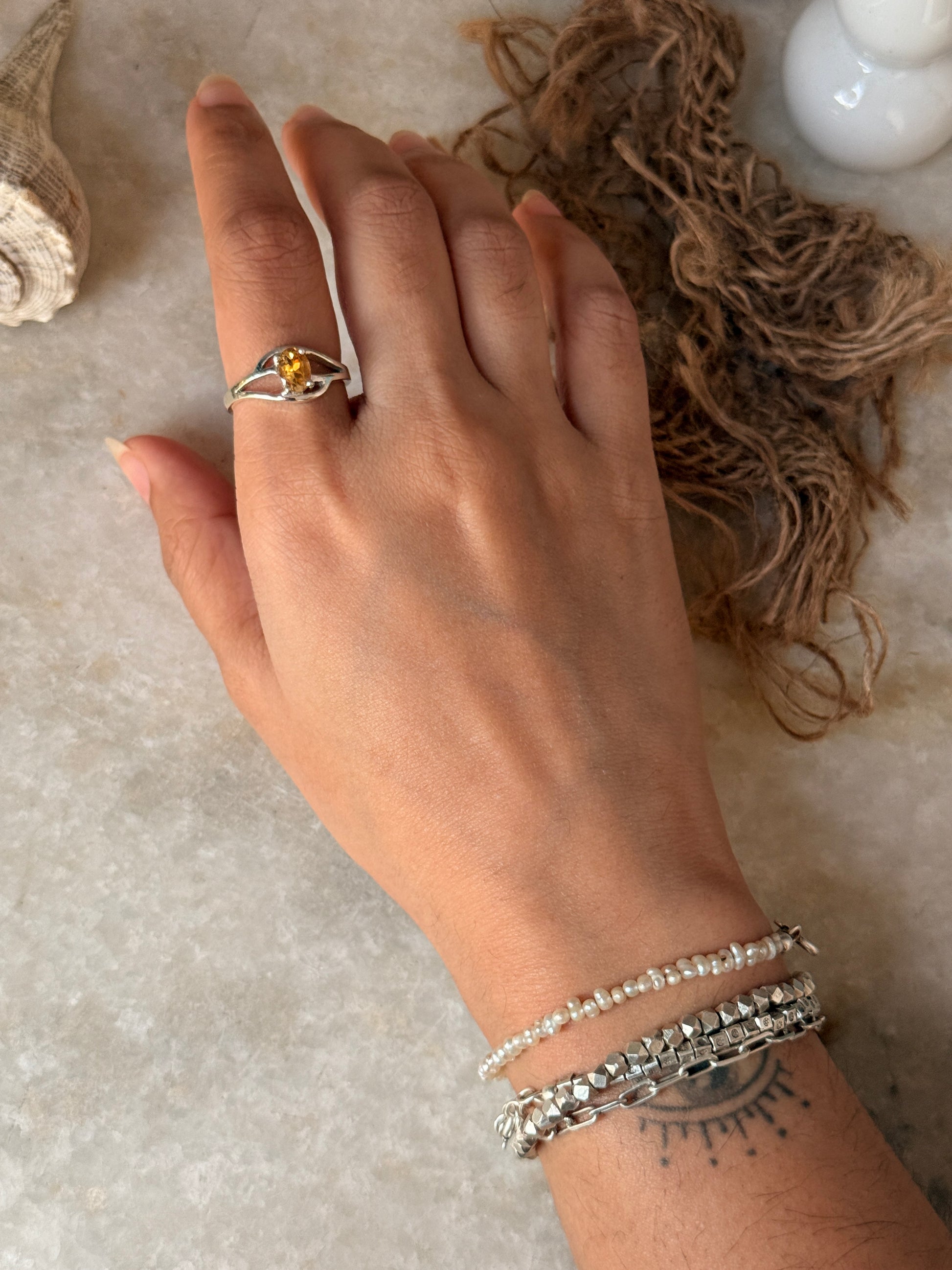 Classic 925 sterling silver citrine oval gemstone ring