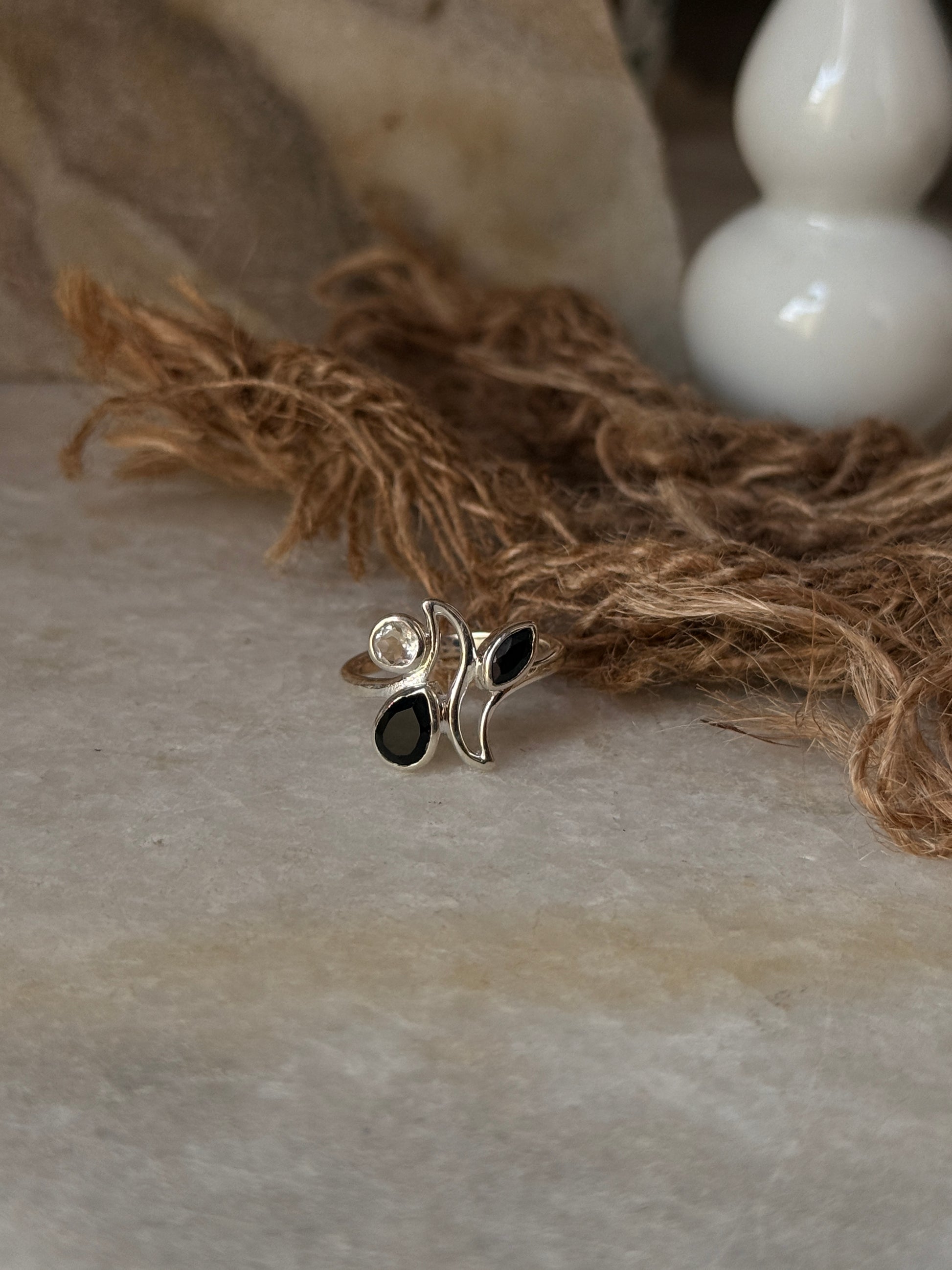 Classic 925 sterling silver black onyx and white topaz ring