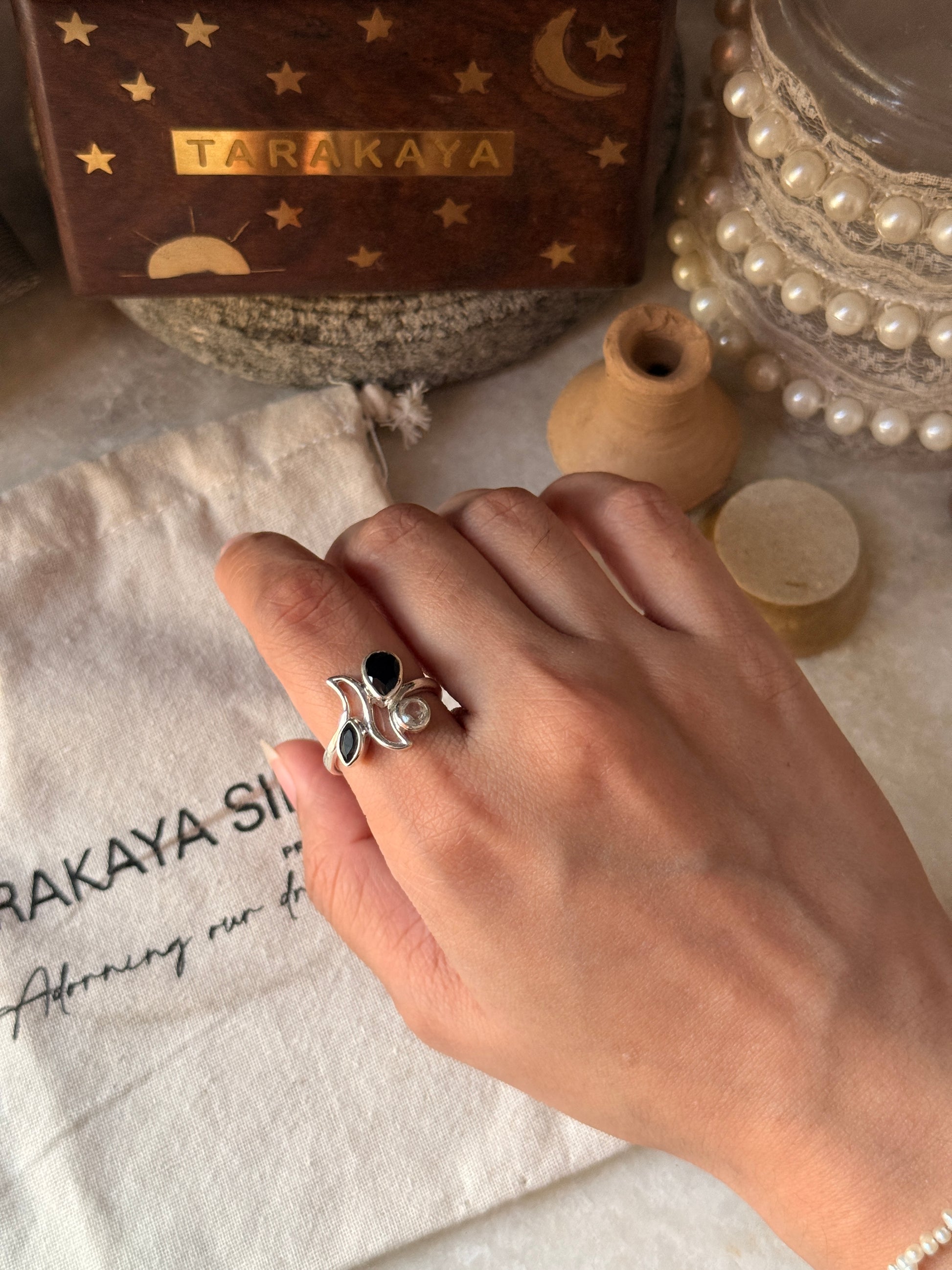 925 sterling silver black onyx and white topaz ring