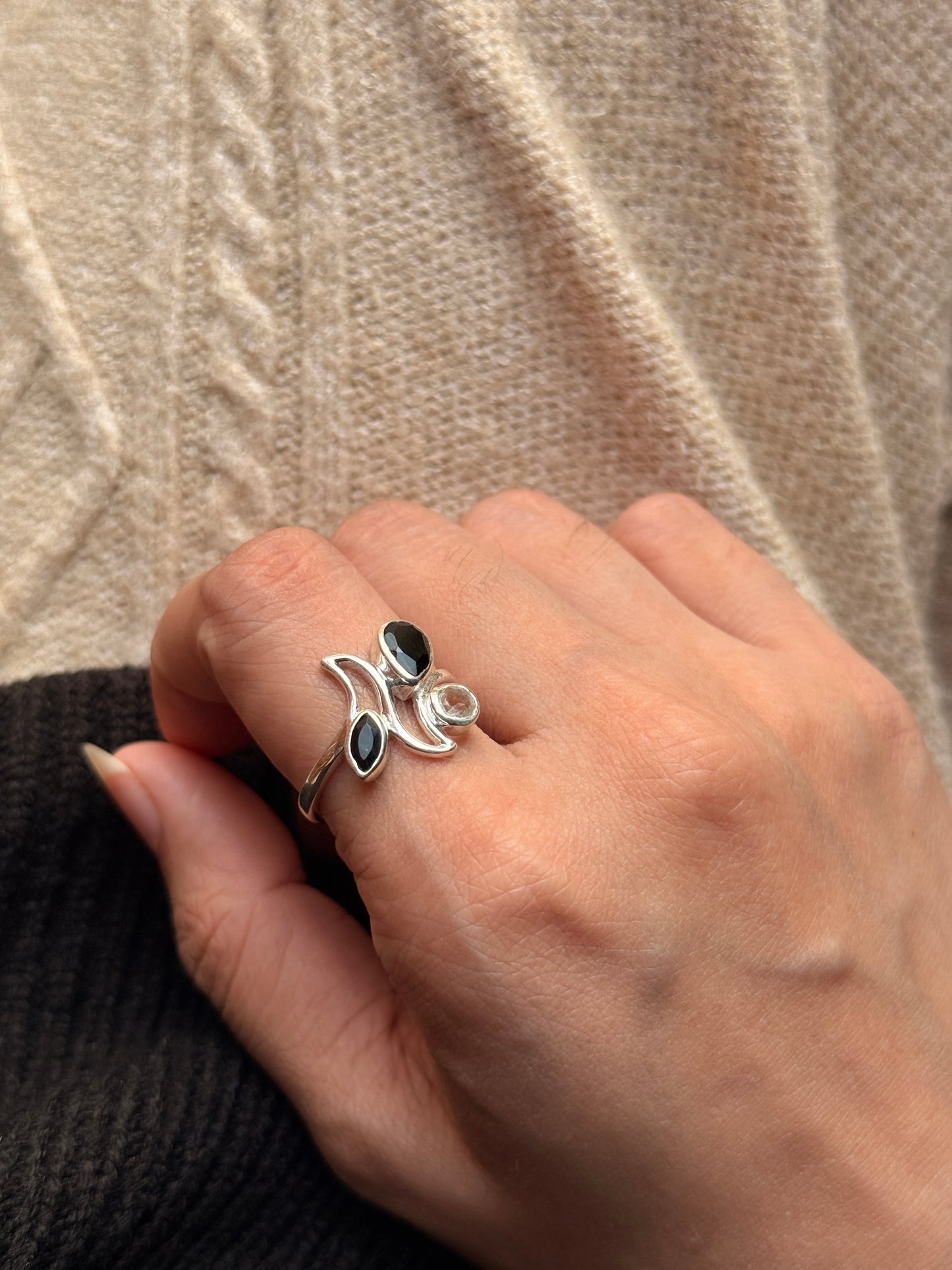 Elegant black onyx and white topaz 925 sterling silver ring