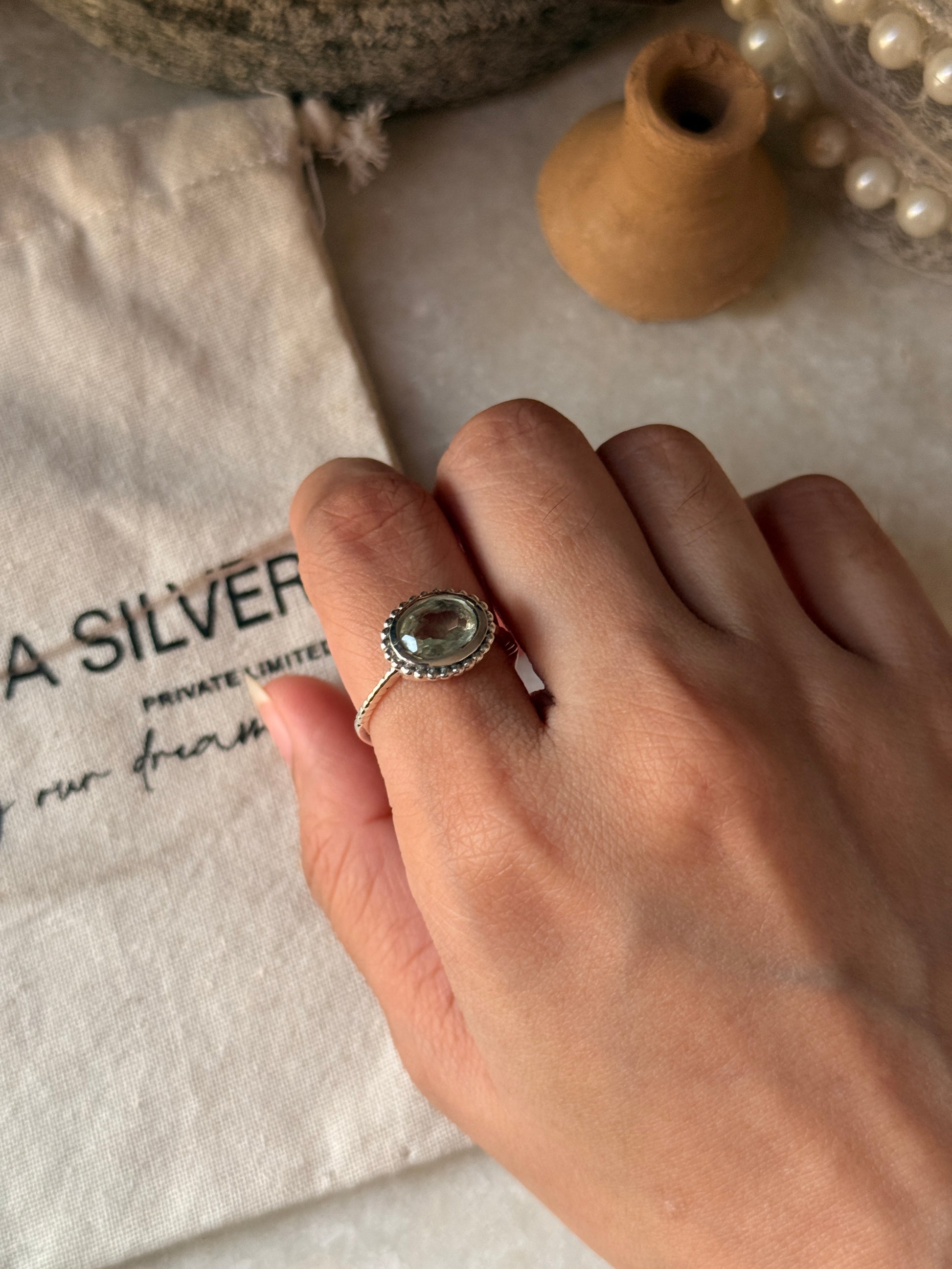 Vintage style 925 sterling silver green amethyst oval ring  