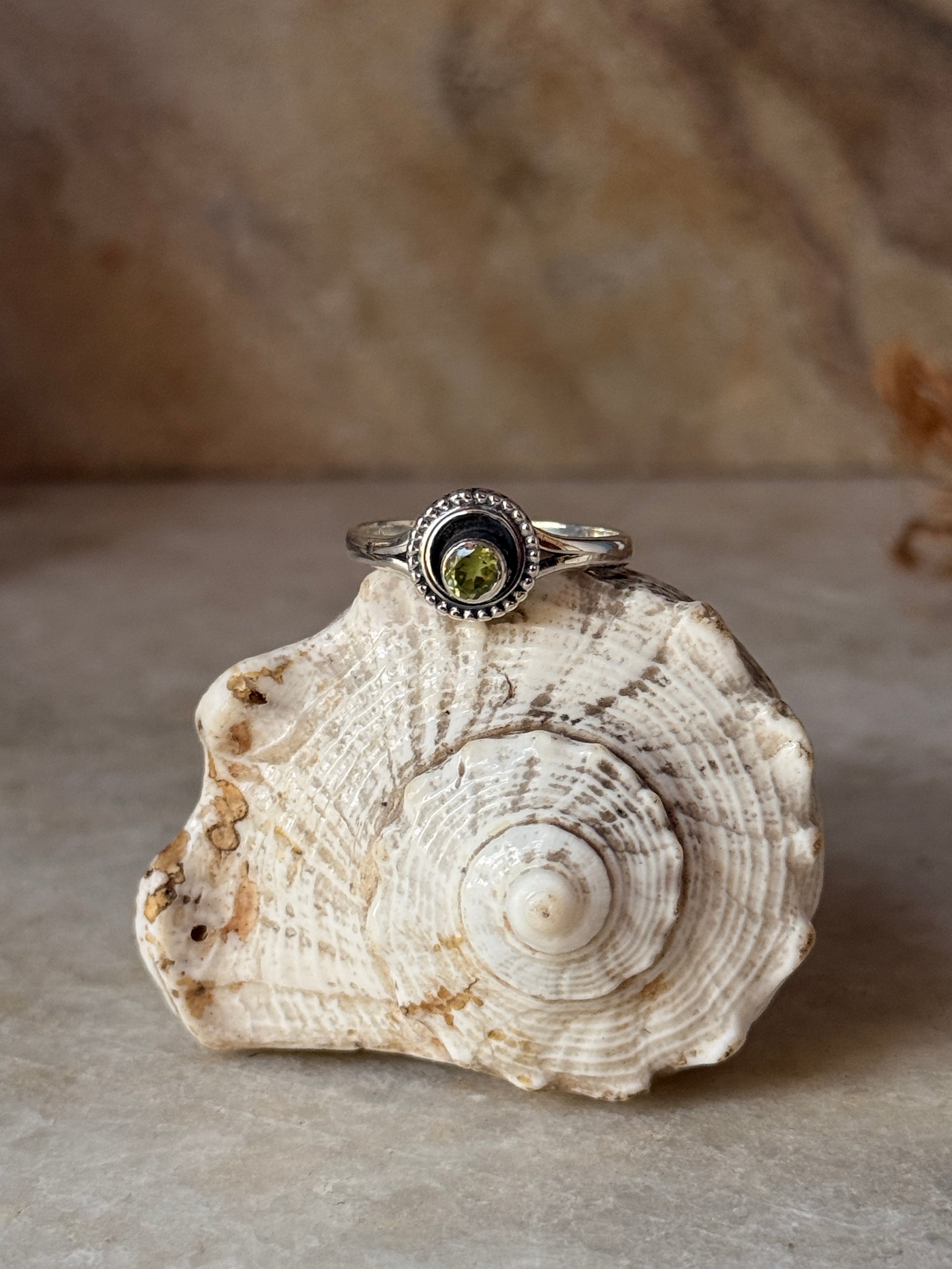 925 sterling silver peridot round solitaire ring  