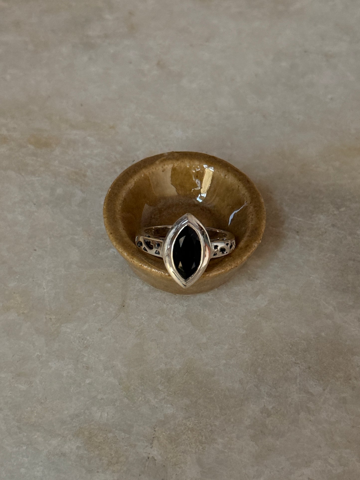 natural black onyx marquise gemstone 925 sterling silver vintage band ring