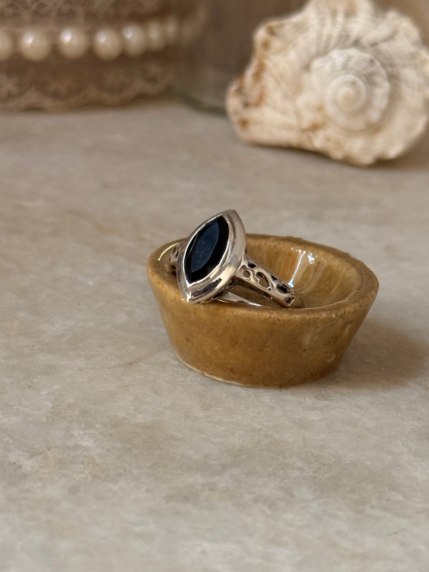 925 sterling silver black onyx marquise vintage band ring  