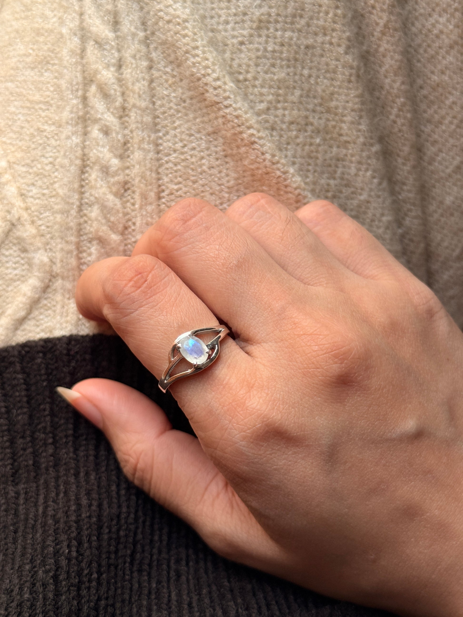 925 sterling silver moonstone oval solitaire ring  