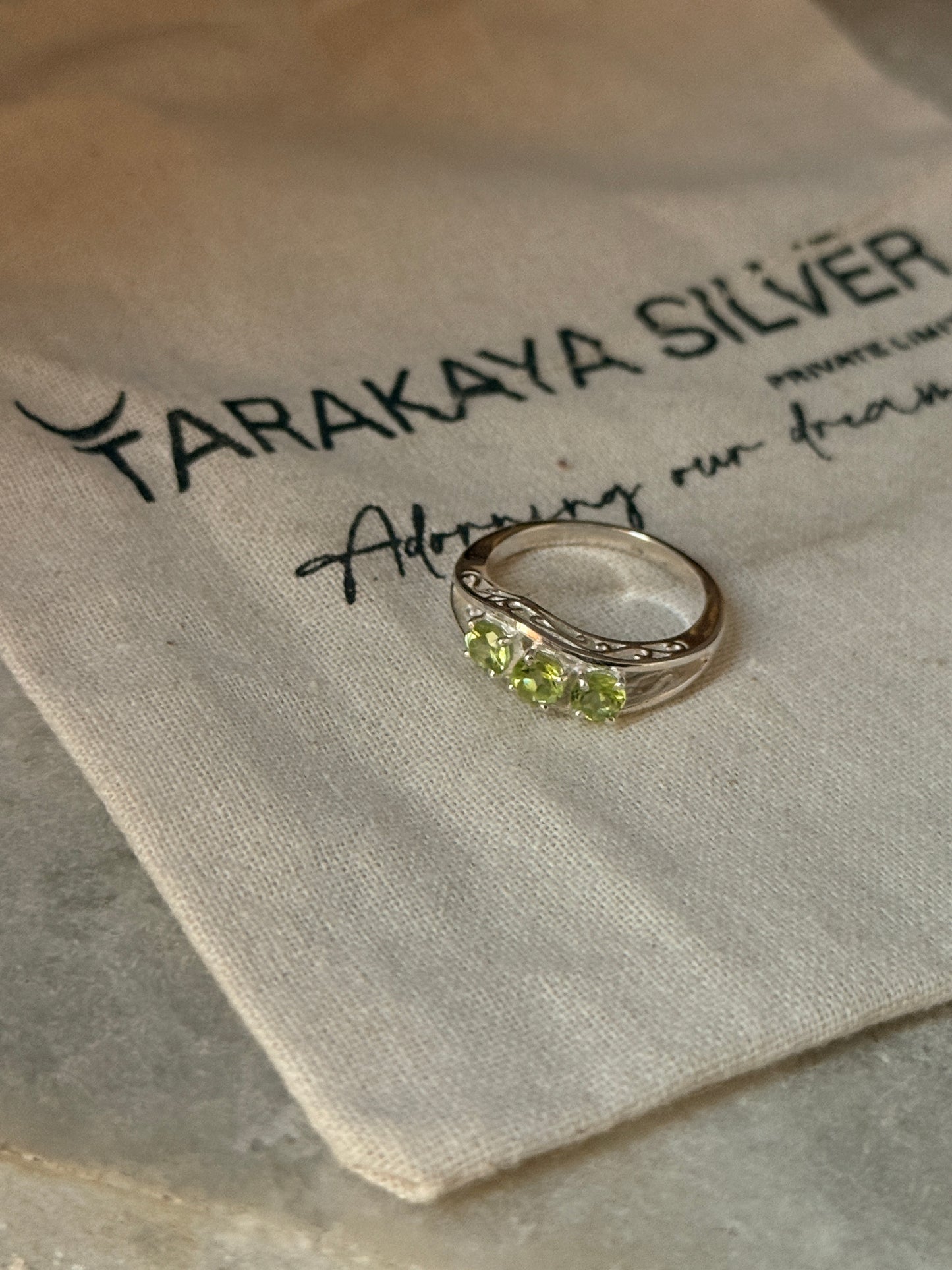 Artisan crafted peridot 3 square filigree 925 sterling silver ring