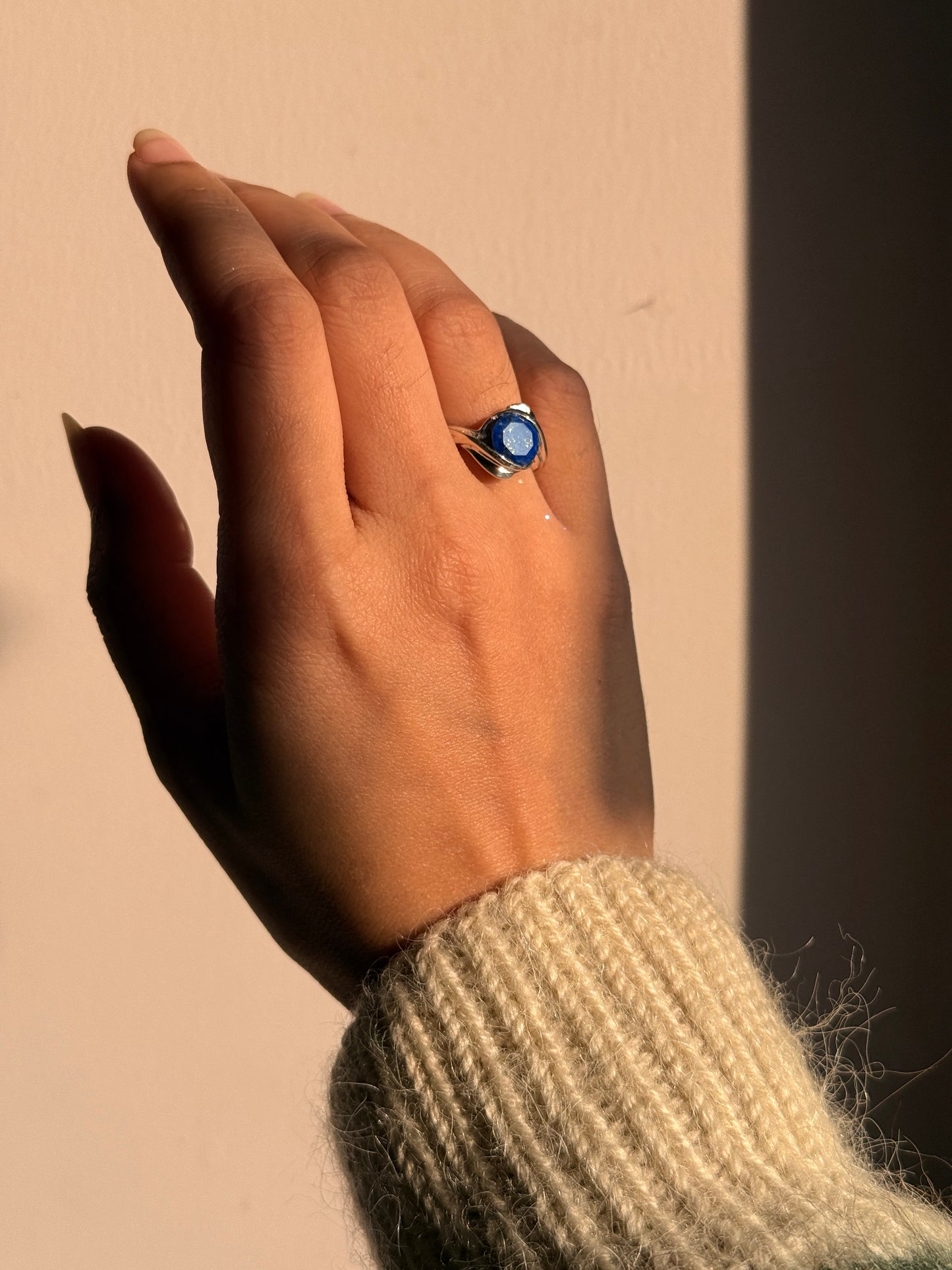 Handmade 925 sterling silver lapis lazuli round wrap ring
