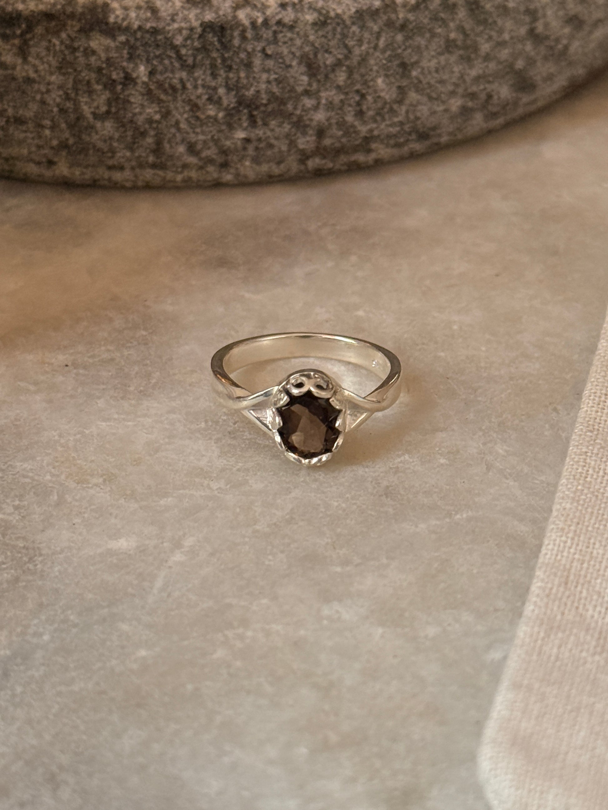 925 sterling silver smokey quartz oval ring  