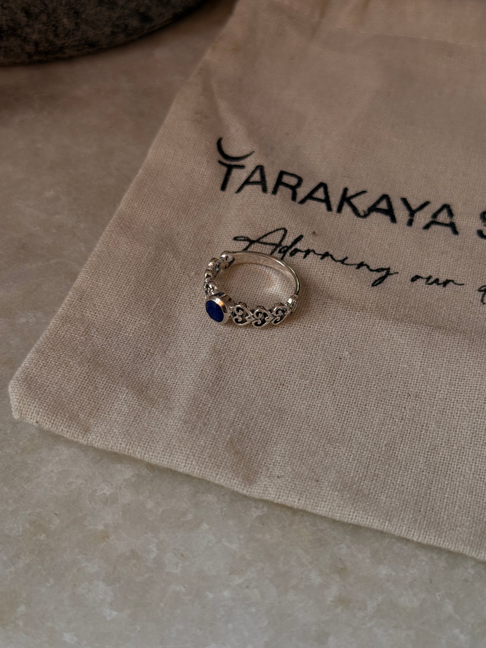 Vintage style 925 sterling silver lapis lazuli princess ring 