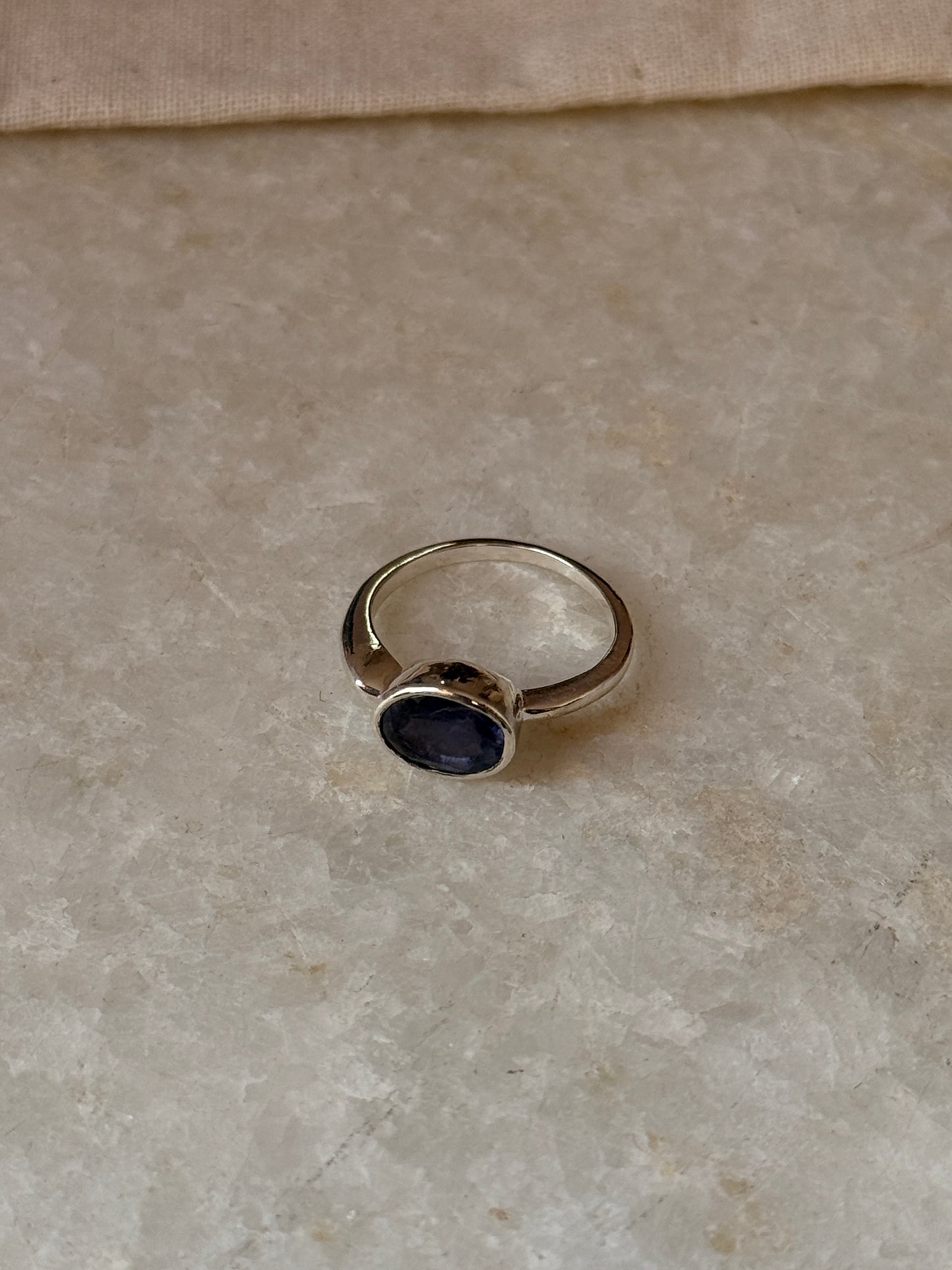 925 Sterling silver natural iolite oval ring