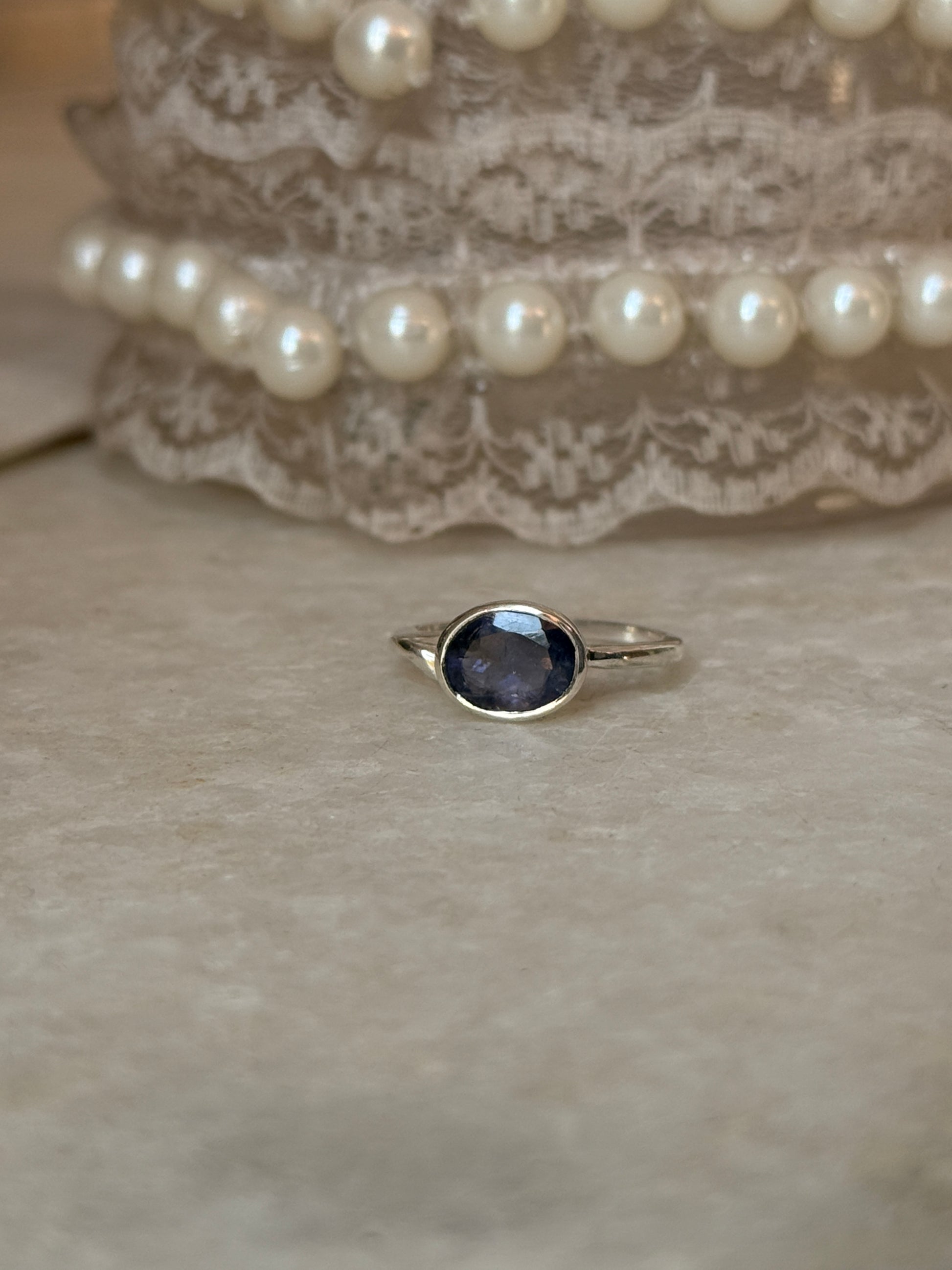 Statement 925 sterling silver oval iolite ring  